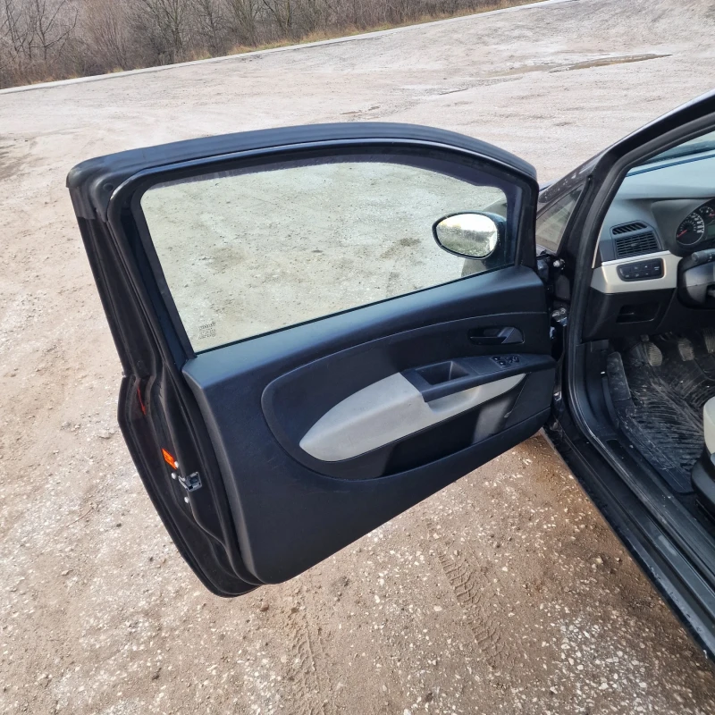 Fiat Punto Fiat Punto 1.4i Бензин, снимка 4 - Автомобили и джипове - 53019586