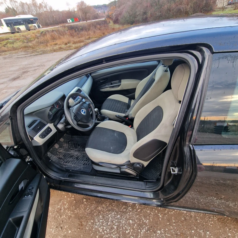 Fiat Punto Fiat Punto 1.4i Бензин, снимка 5 - Автомобили и джипове - 53019586