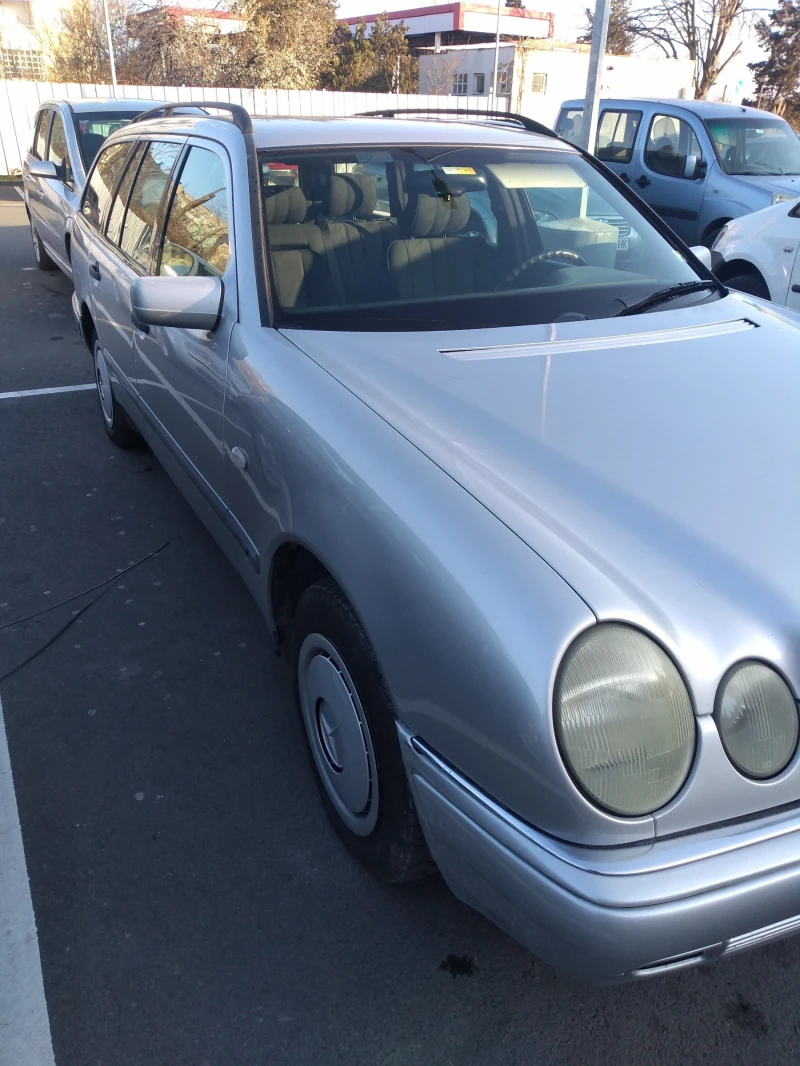 Mercedes-Benz E 230 2300, снимка 13 - Автомобили и джипове - 53066378