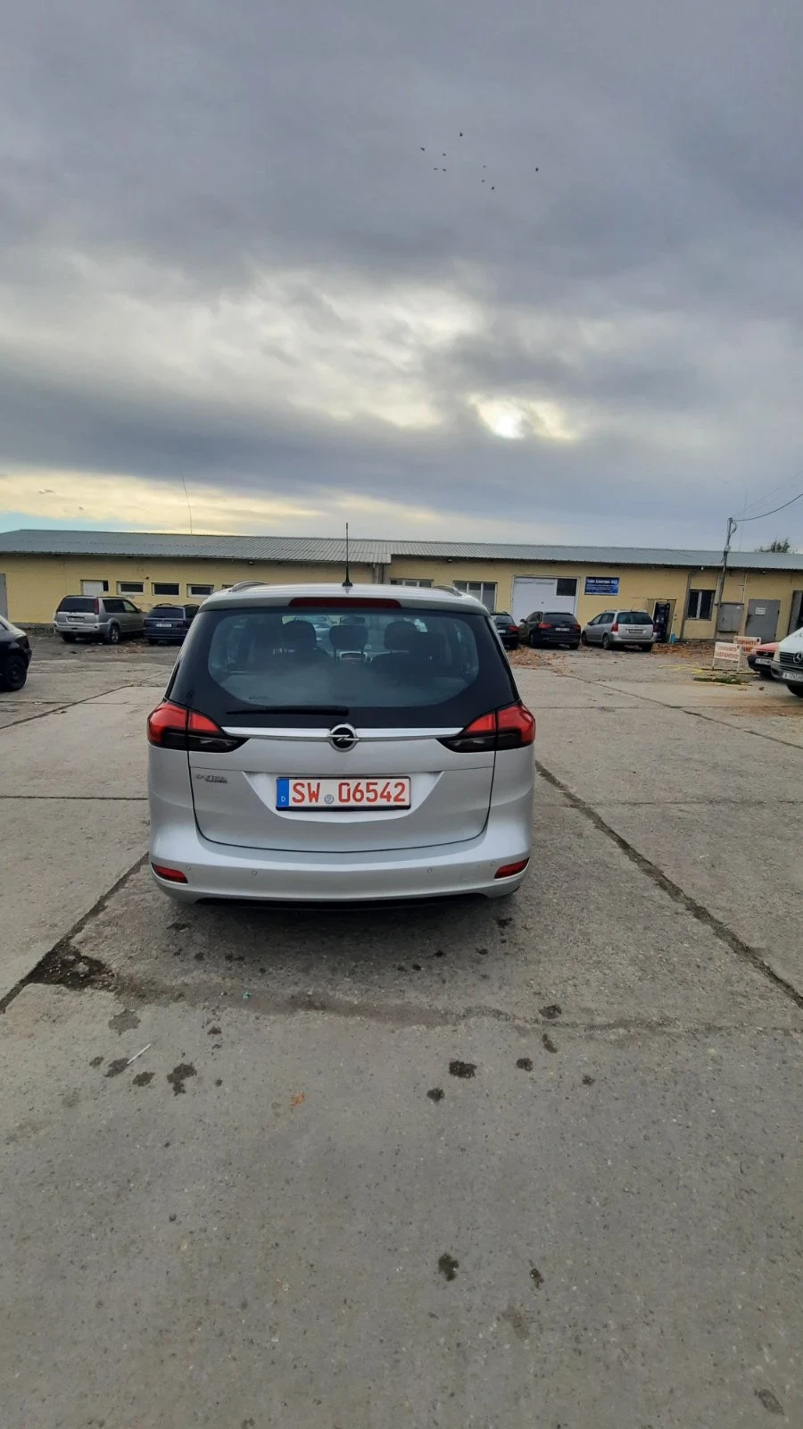 Opel Zafira 1.6I Turbo - изображение 4