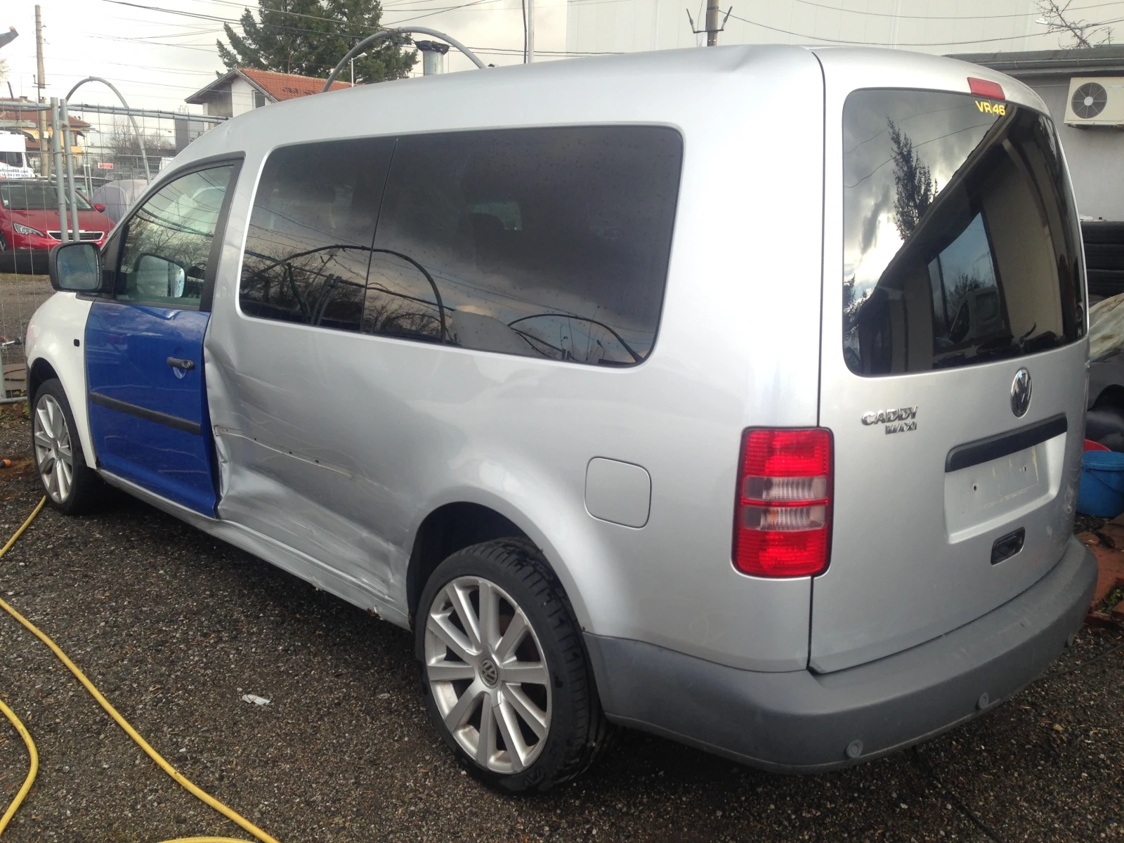 VW Caddy MAXI/1.9TDI/105кс/5места/Клима/Navi/Подгрев/Eur4 - изображение 6