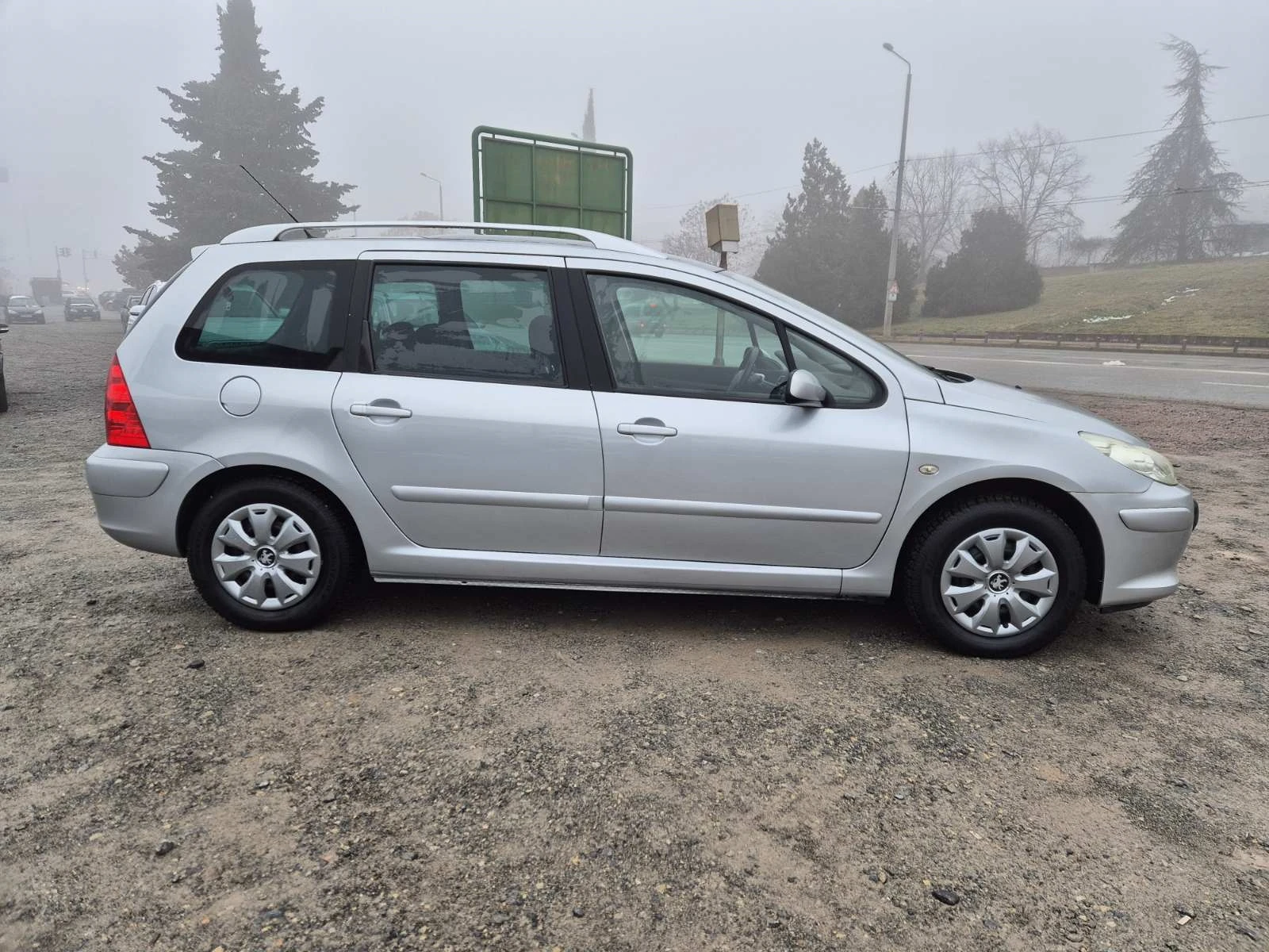 Peugeot 307 SW 2.0i 140кс - изображение 6