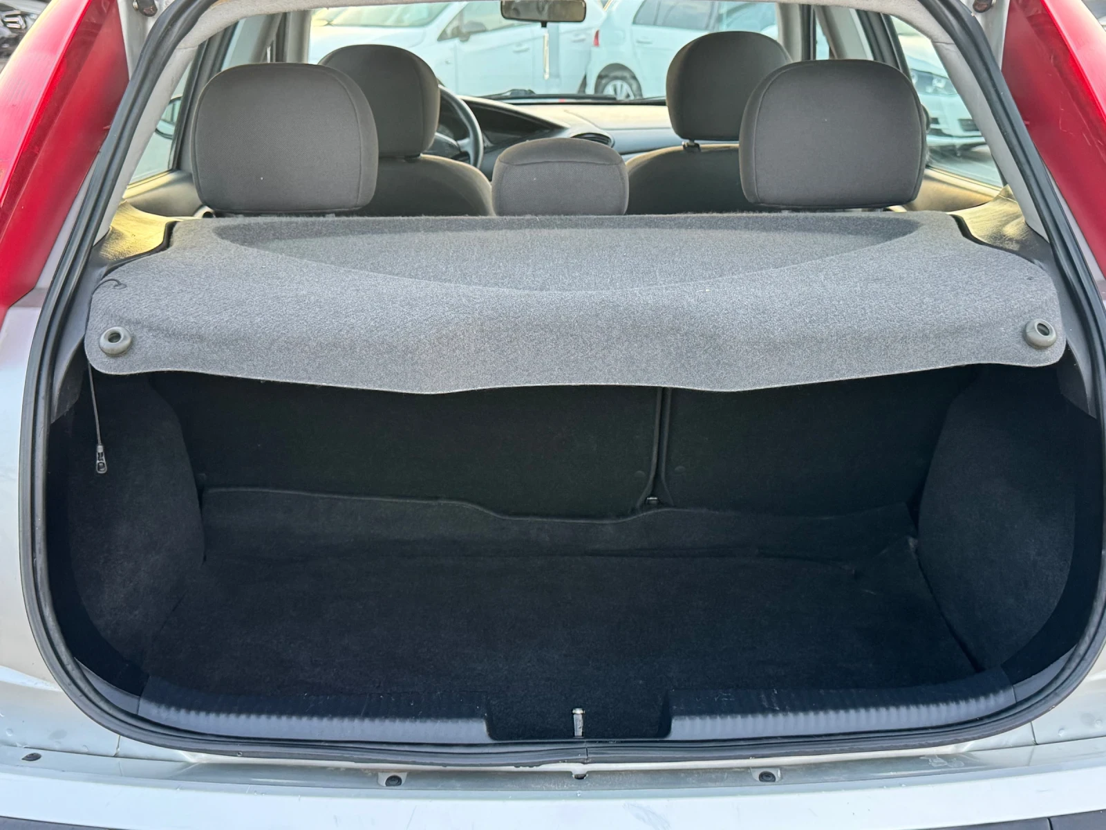 Ford Focus 1.6i ИТАЛИЯ - изображение 8