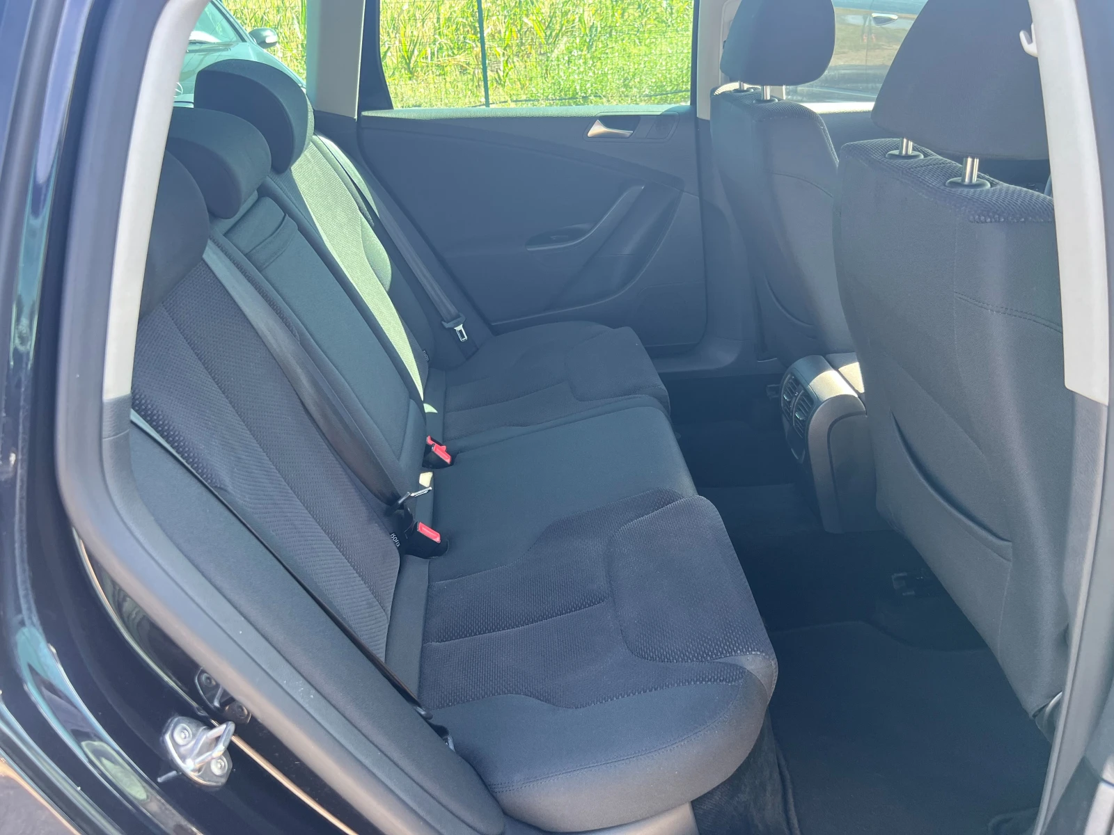 VW Passat 1.6 TDI BlueMotion | Mobile.bg   14