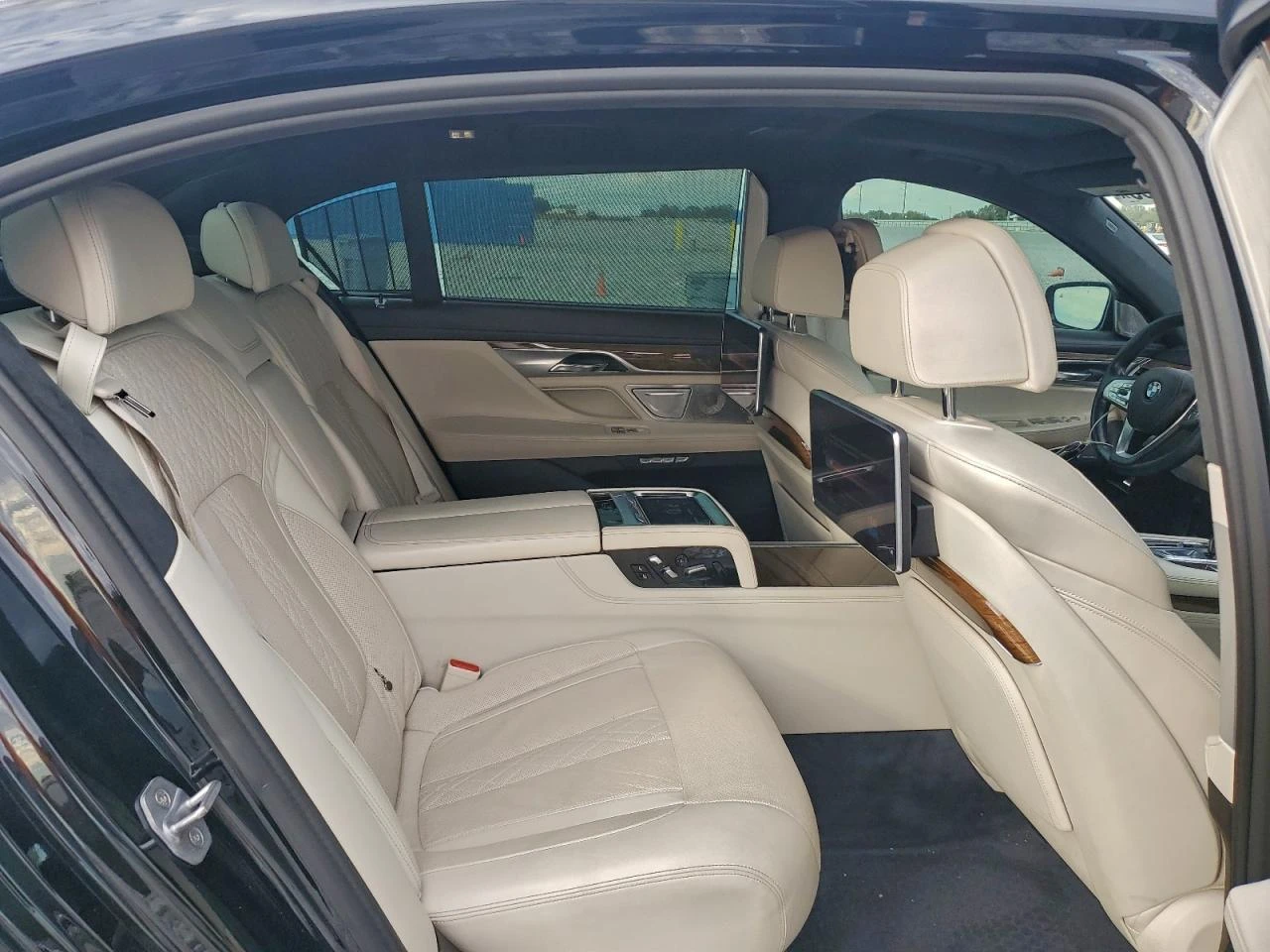 BMW 750 Li XDRIVE| M PACK| ����| ����| ����� | Mobile.bg � ����������� 10