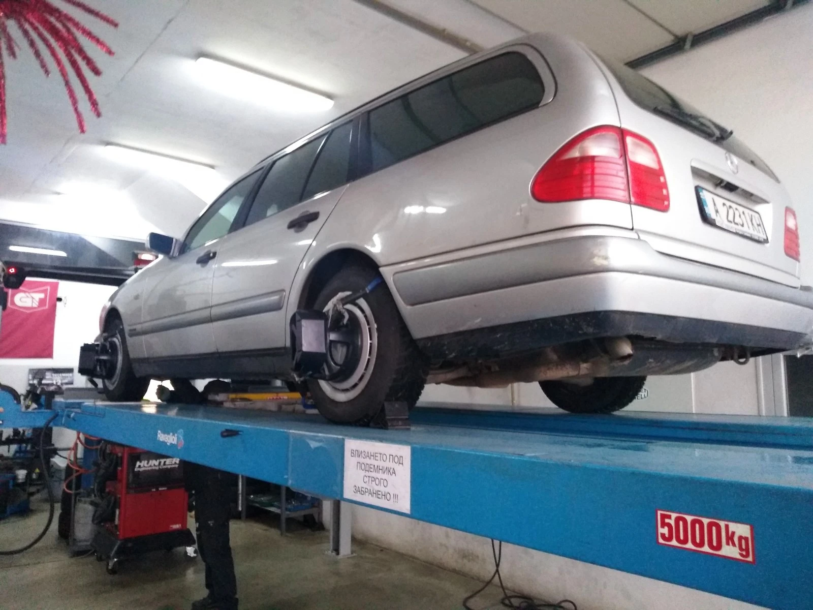 Mercedes-Benz E 230 2300 - изображение 5