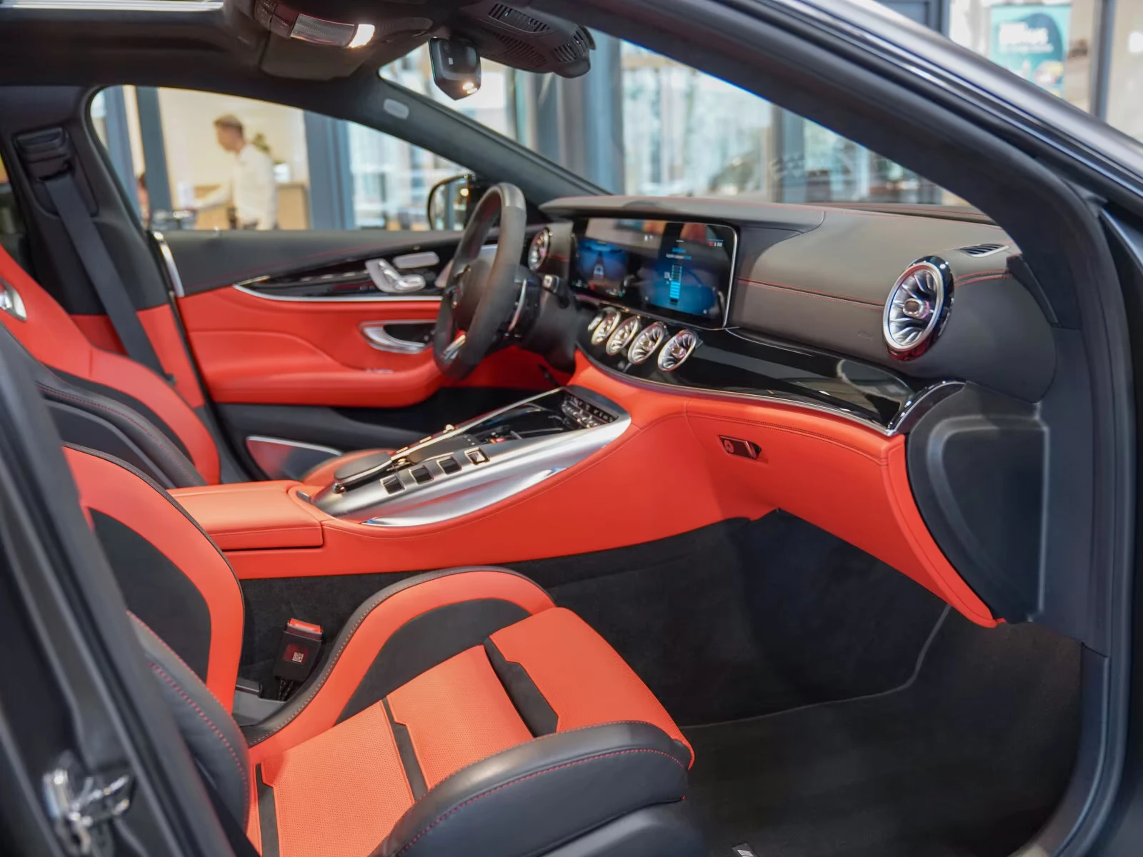 Mercedes-Benz AMG GT 63 S E PERF./843HP/PANO/3d BURM./AERO/166h, снимка 8 - Автомобили и джипове - 53926452