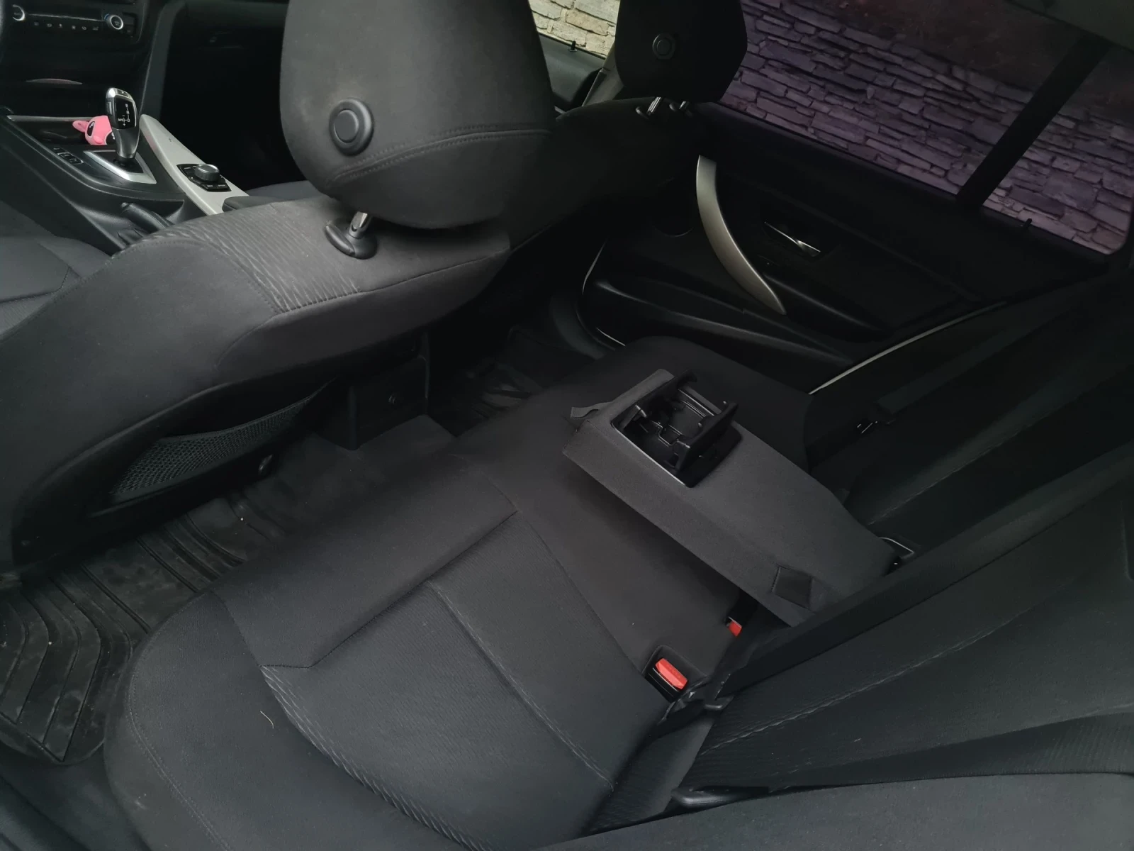 BMW 320, снимка 7 - Автомобили и джипове - 54043153