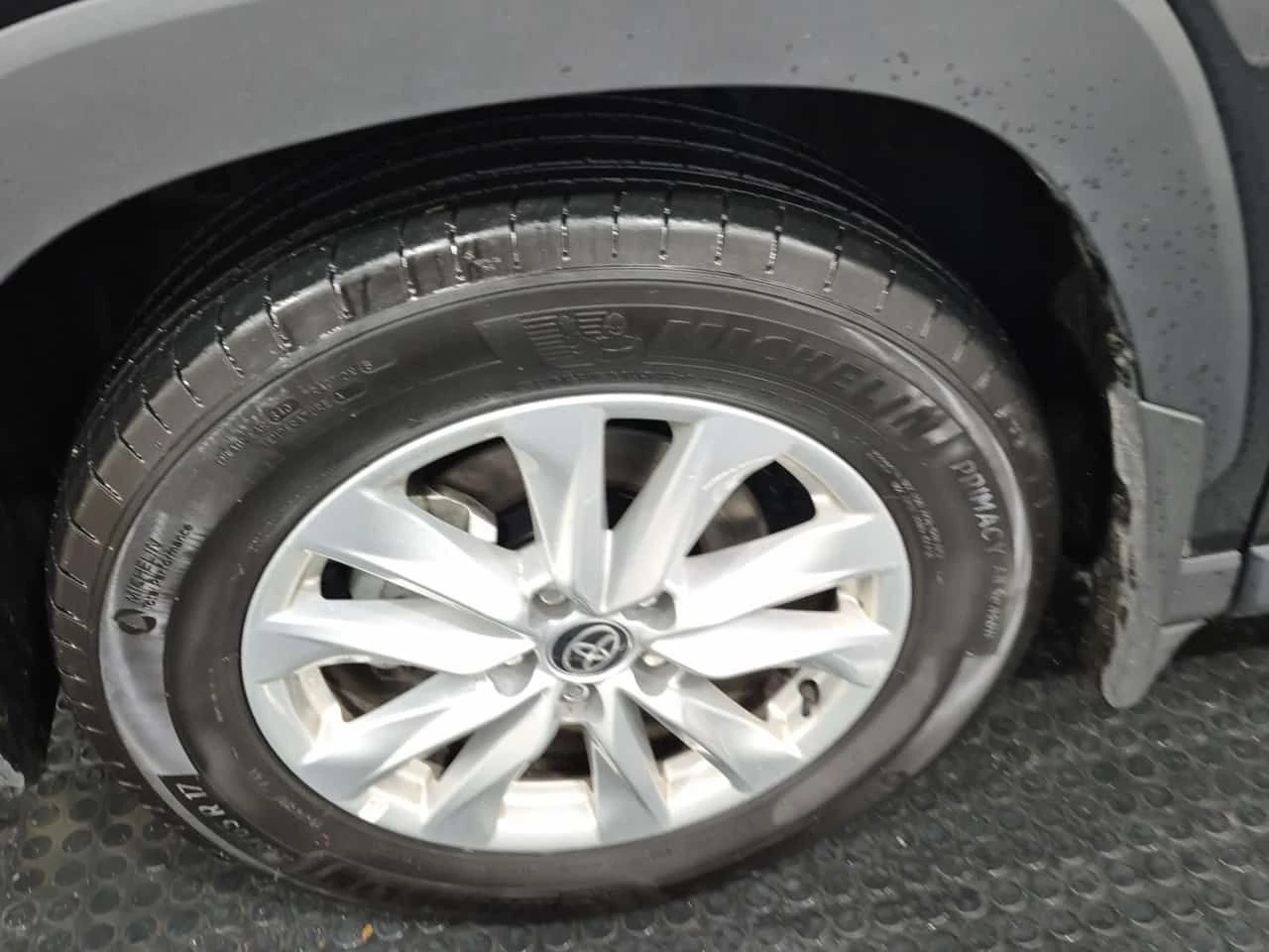 Toyota Corolla Cross * LE * CARFAX * DISTRONIC * KEYLESS * ПОДГРЕВИ, снимка 7 - Автомобили и джипове - 54412001