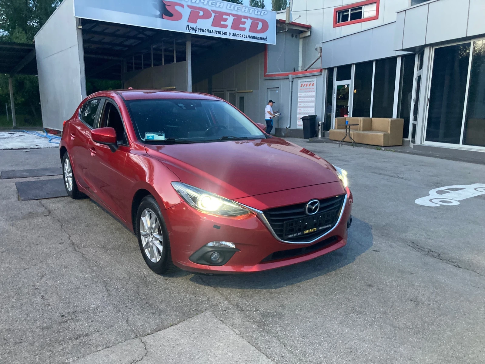 Mazda 3 1.5 Benzin 101ks Feis Navi Klima 235000km, снимка 2 - Автомобили и джипове - 54611619