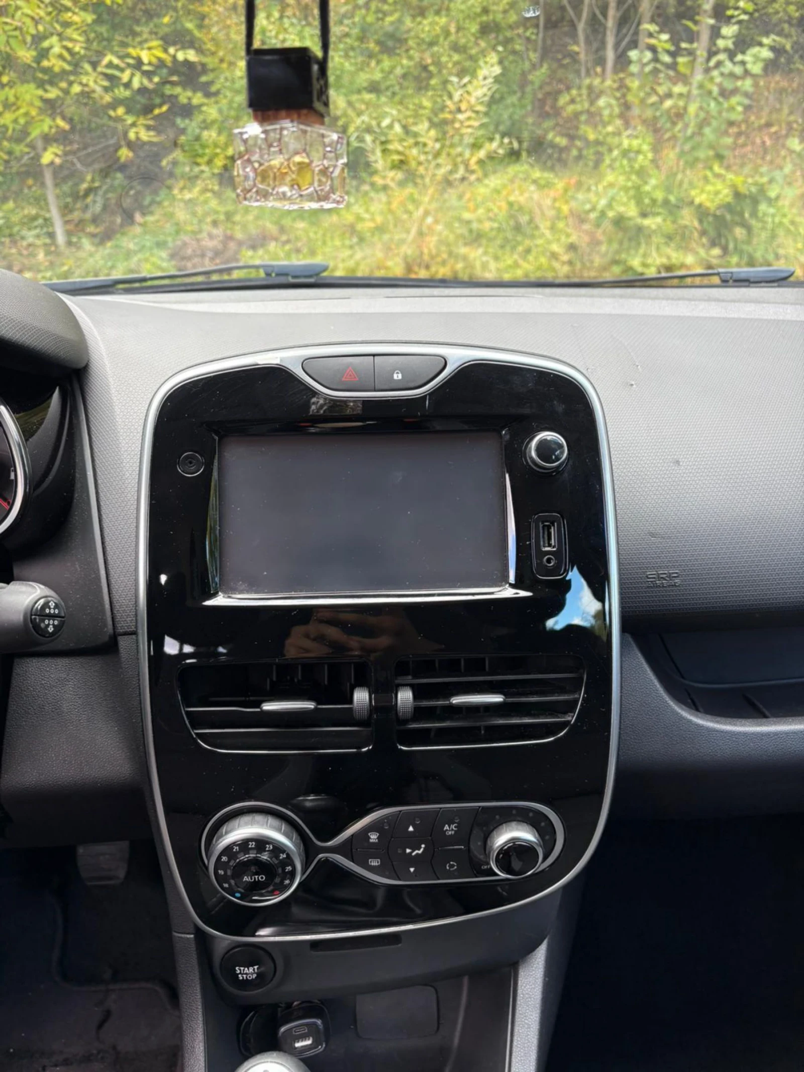 Renault Clio 1.5 dci Нидерландия , снимка 11 - Автомобили и джипове - 54966506