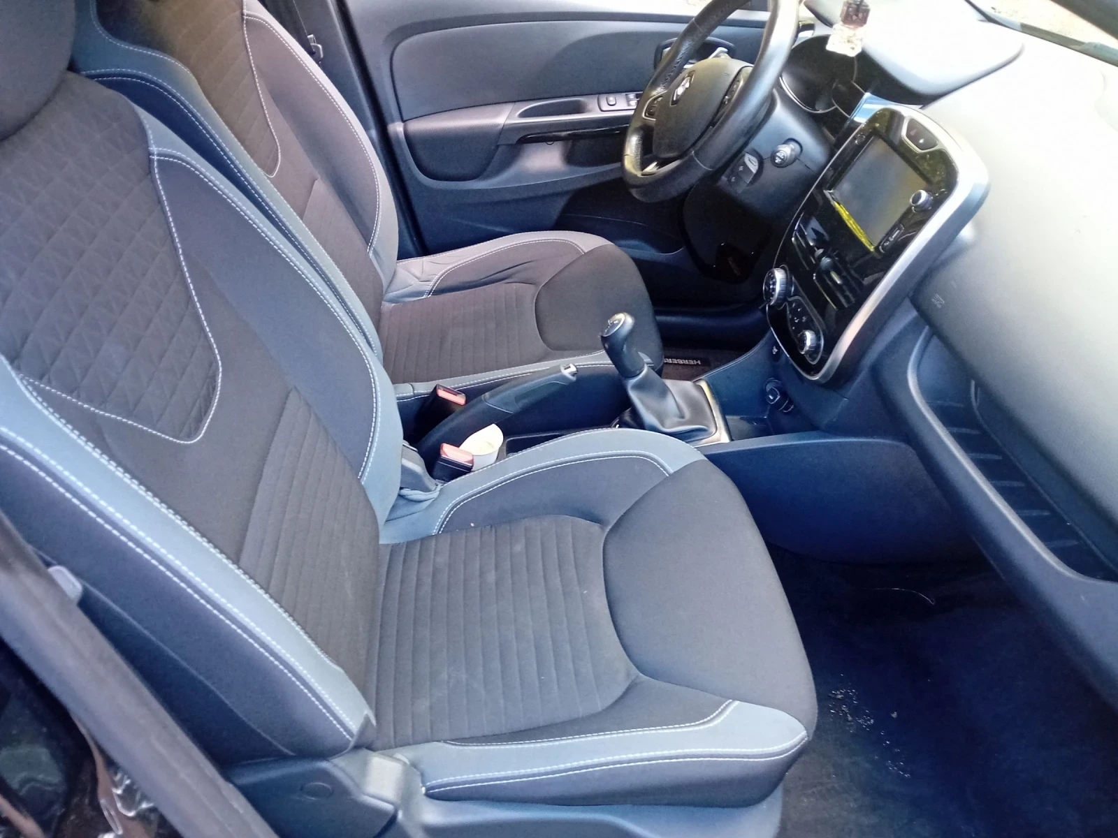 Renault Clio 1.5 dci Eco2.Нидерландия, снимка 10 - Автомобили и джипове - 54966506