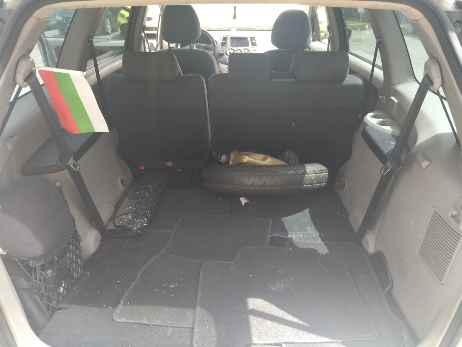 Mitsubishi Grandis, снимка 6 - Автомобили и джипове - 54962155