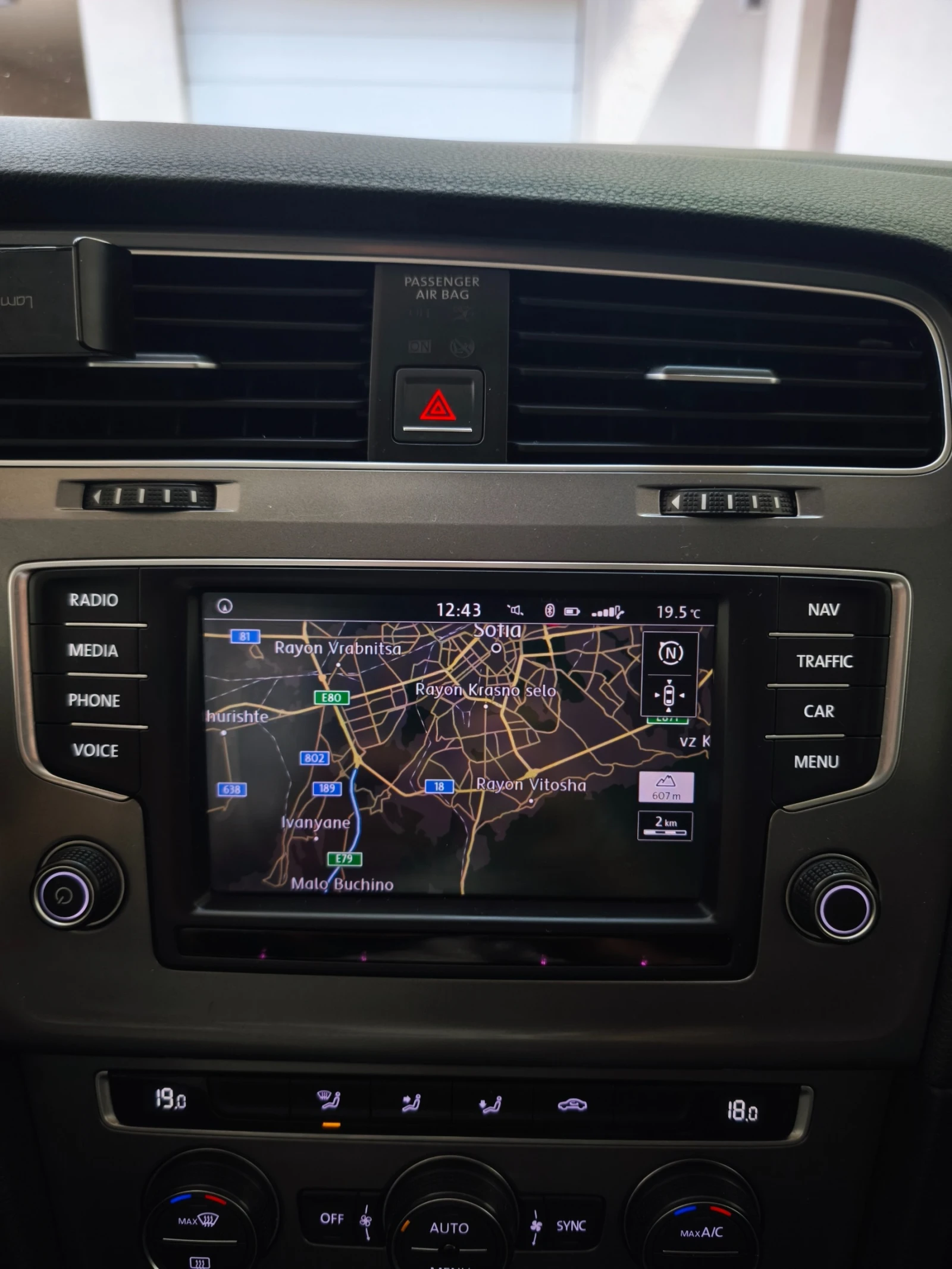 VW Golf Trendline 1.6 TDI, снимка 12 - Автомобили и джипове - 55061699