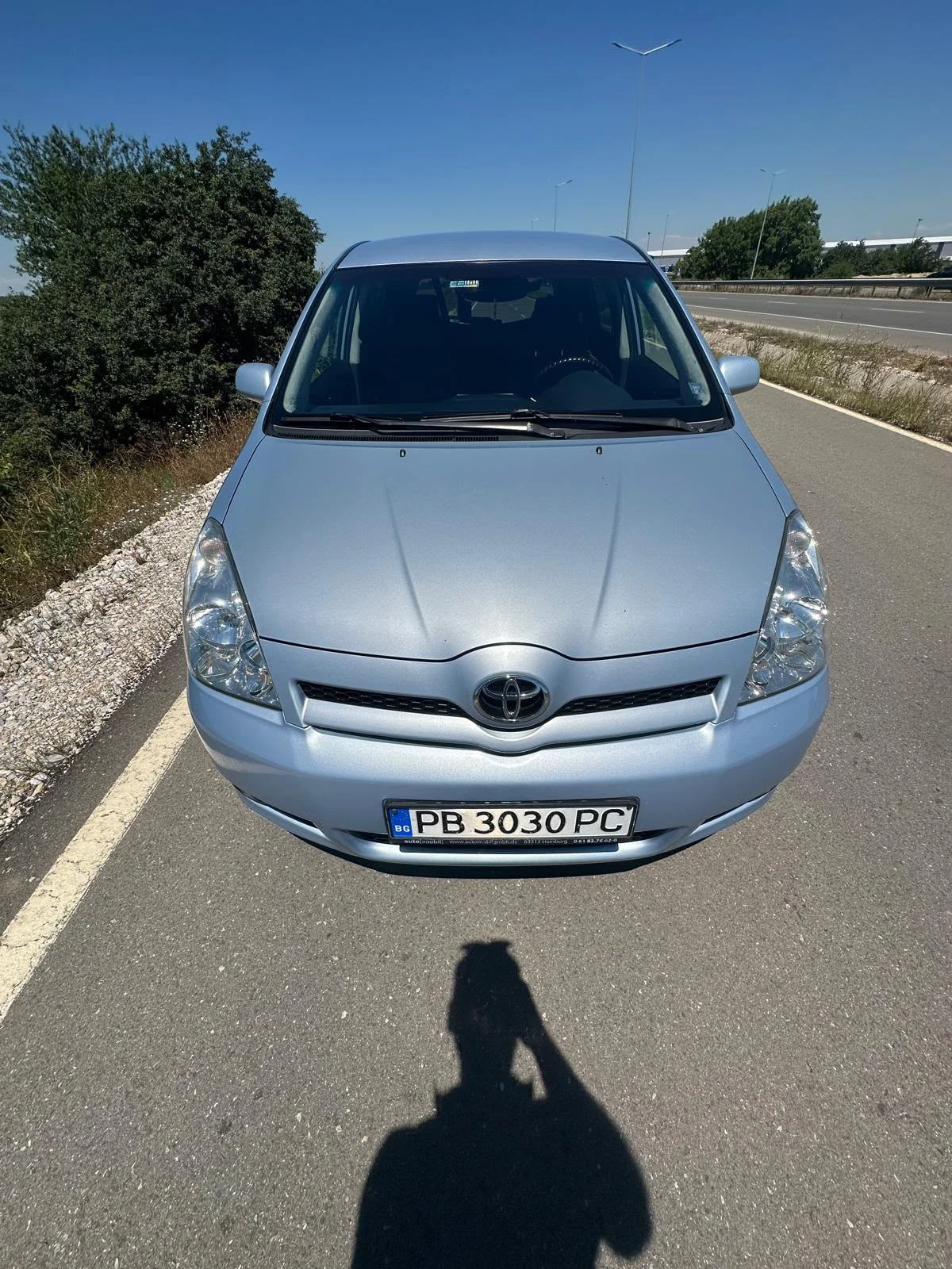Toyota Corolla verso 2.2 177к.с