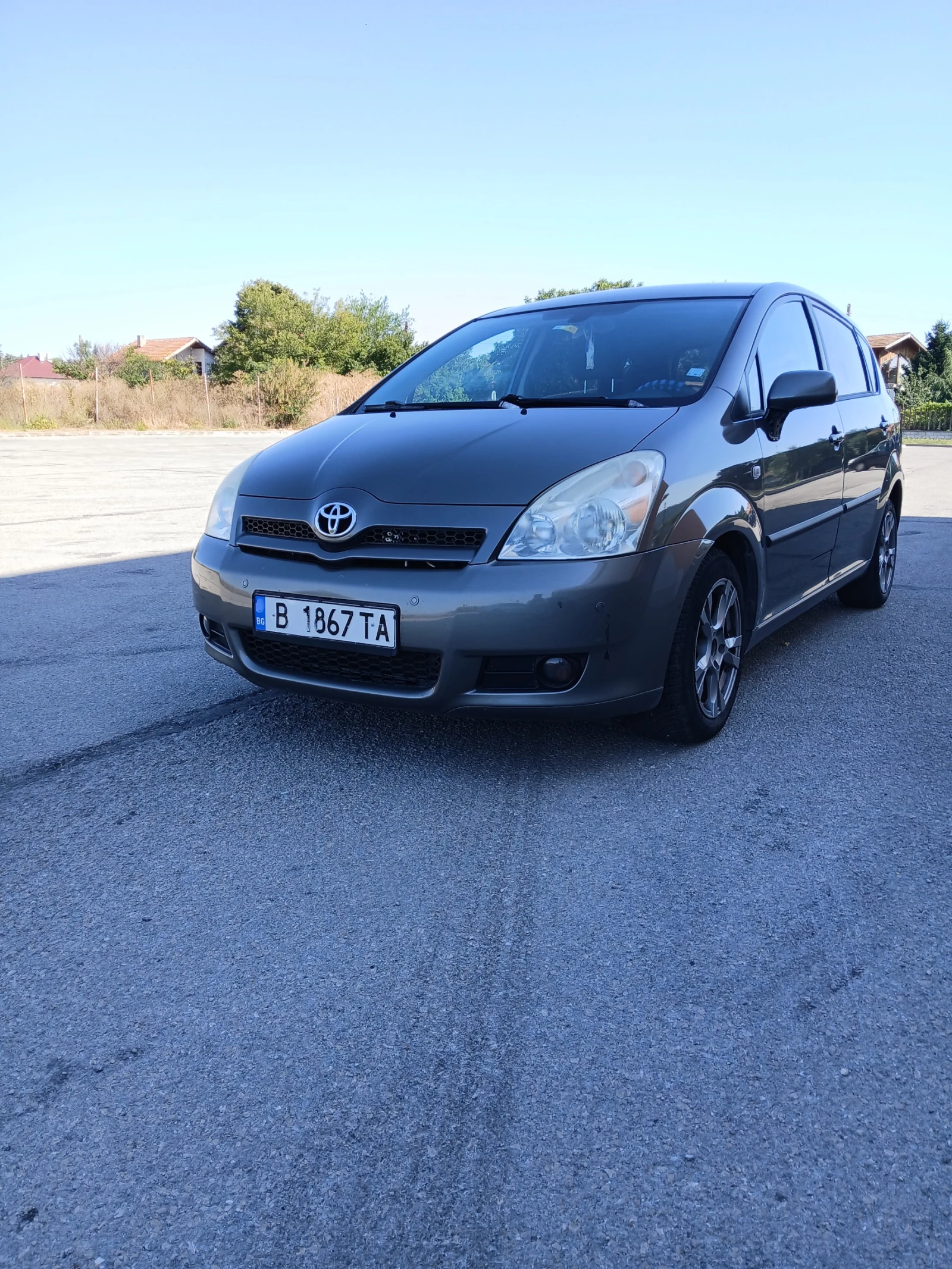 Toyota Corolla verso 2.2 D4D 136к.с.   Напълно обслужена, снимка 2 - Автомобили и джипове - 55510866