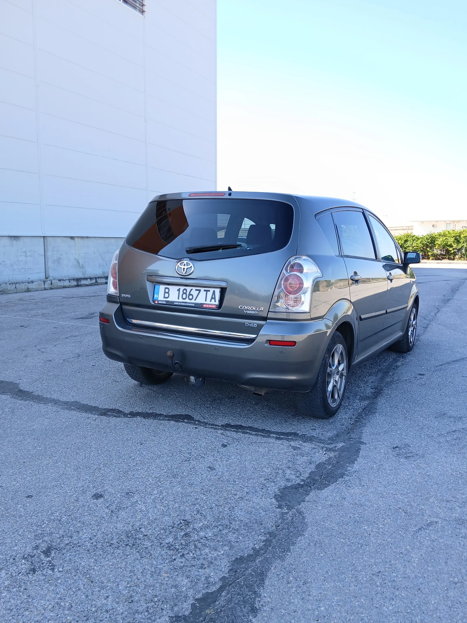 Toyota Corolla verso 2.2 D4D 136к.с.   Напълно обслужена, снимка 5 - Автомобили и джипове - 55510866