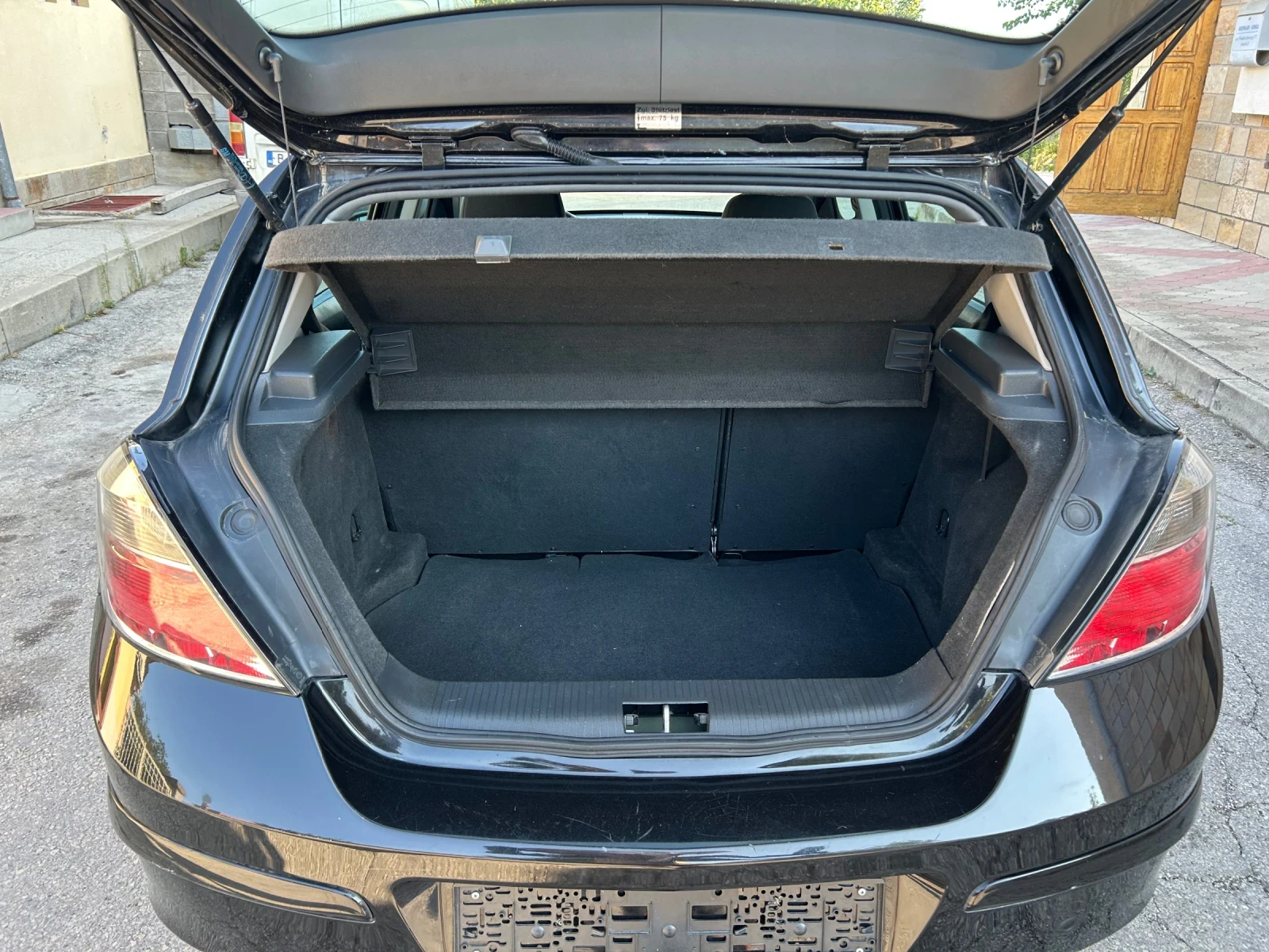 Opel Astra 1.6i КЛИМАТИК, снимка 12 - Автомобили и джипове - 55803974