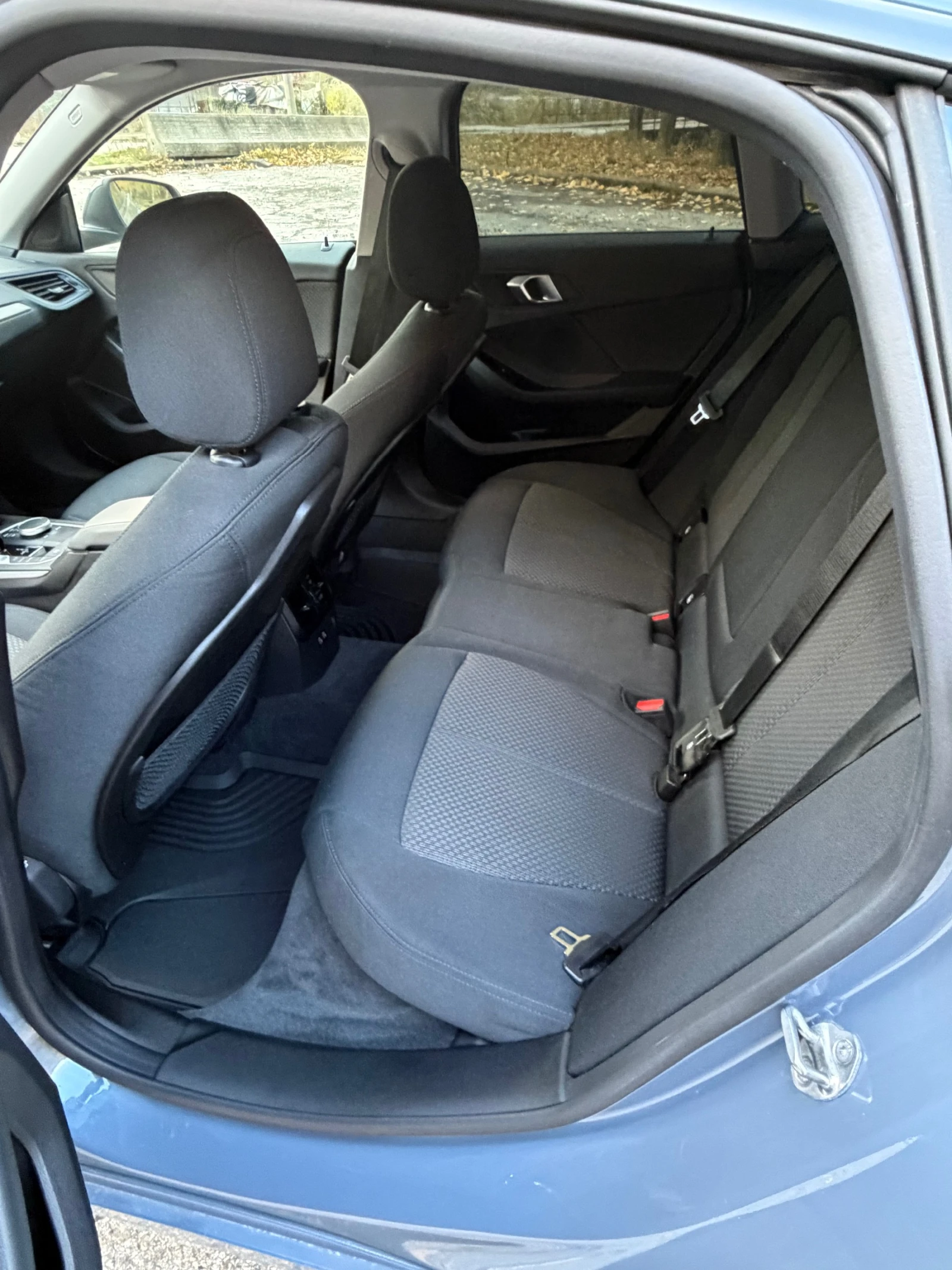 BMW 2 Gran Coupe 220D, снимка 11 - Автомобили и джипове - 55816315