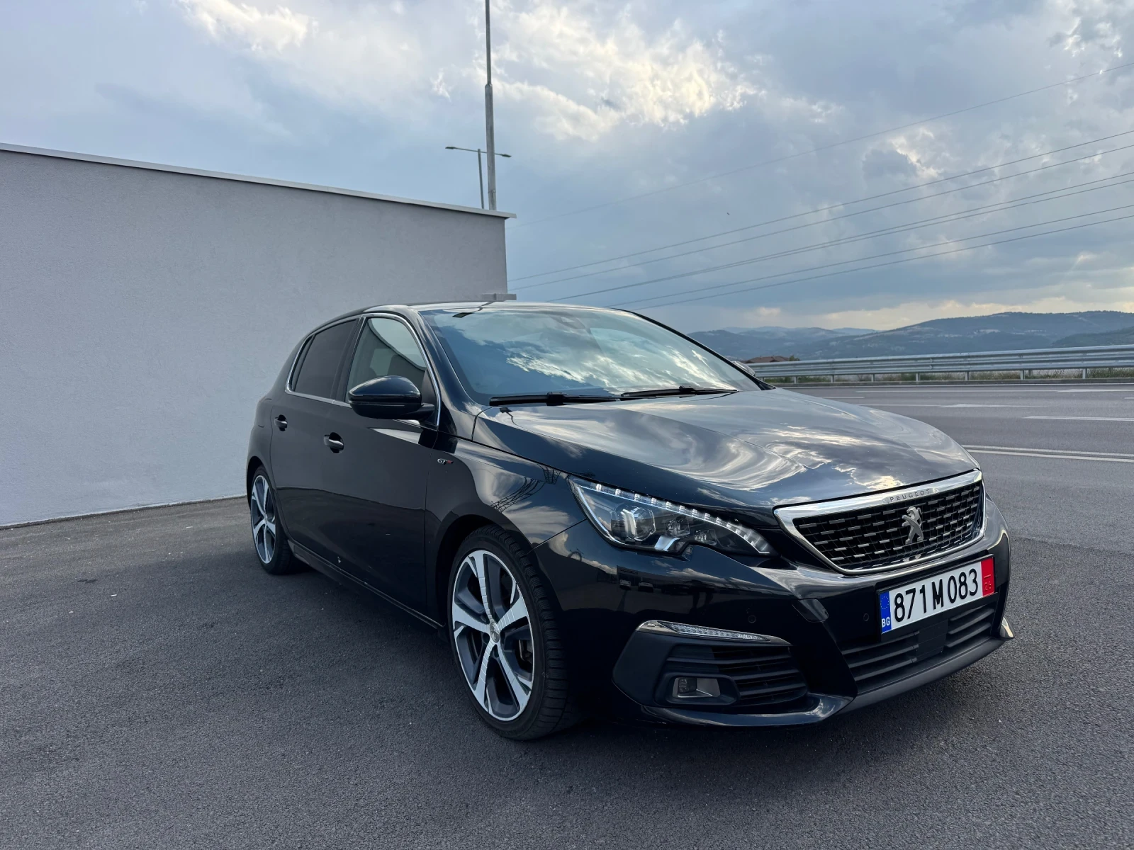Peugeot 308 2.0HDI GT Line Реални километри Сервизна книжна, снимка 3 - Автомобили и джипове - 55931111
