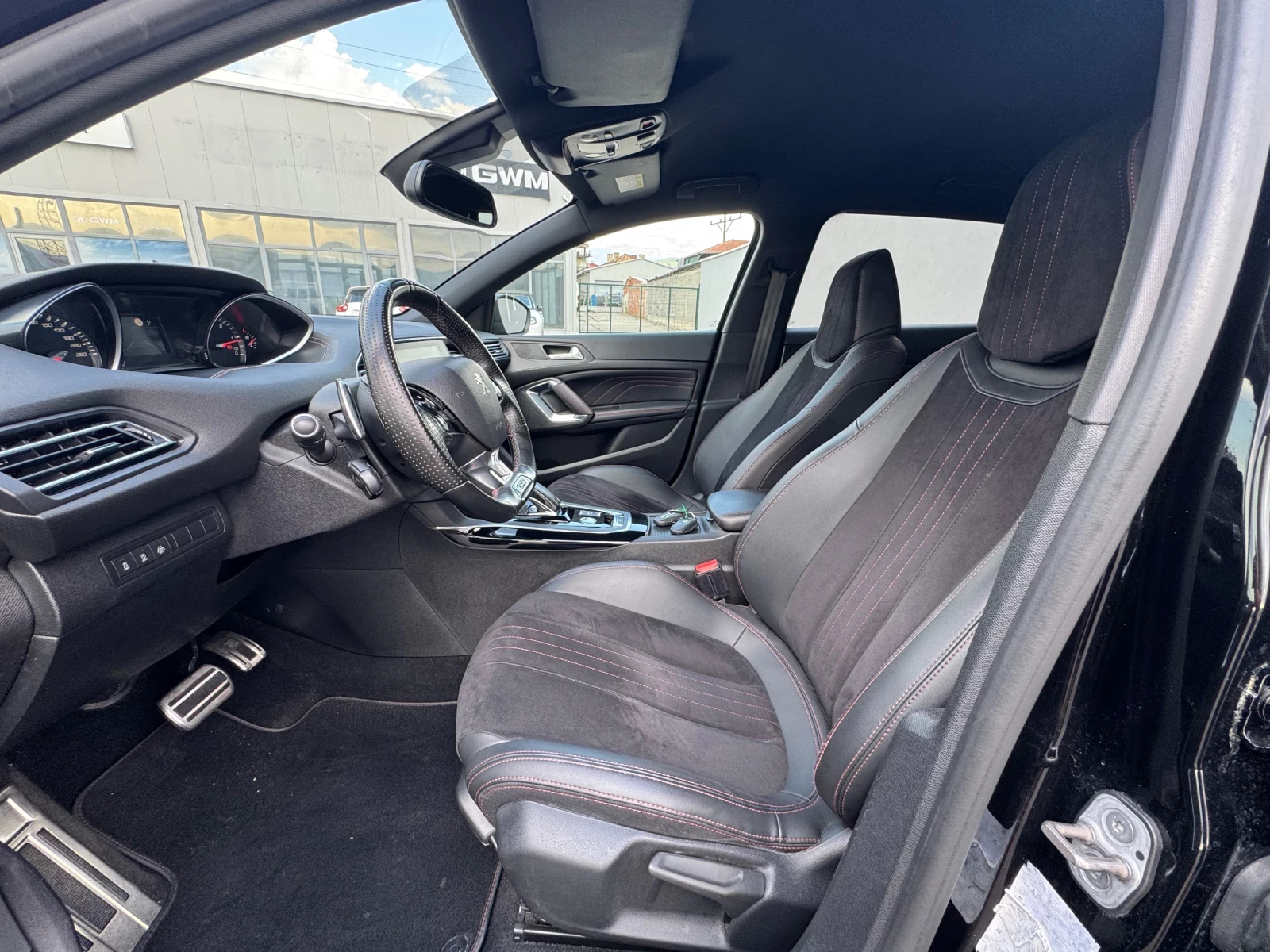 Peugeot 308 2.0HDI GT Line Реални километри Сервизна книжна, снимка 9 - Автомобили и джипове - 55931111