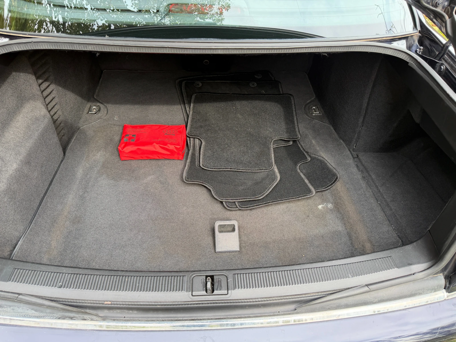 Audi A8 4, 2i, снимка 16 - Автомобили и джипове - 56532431