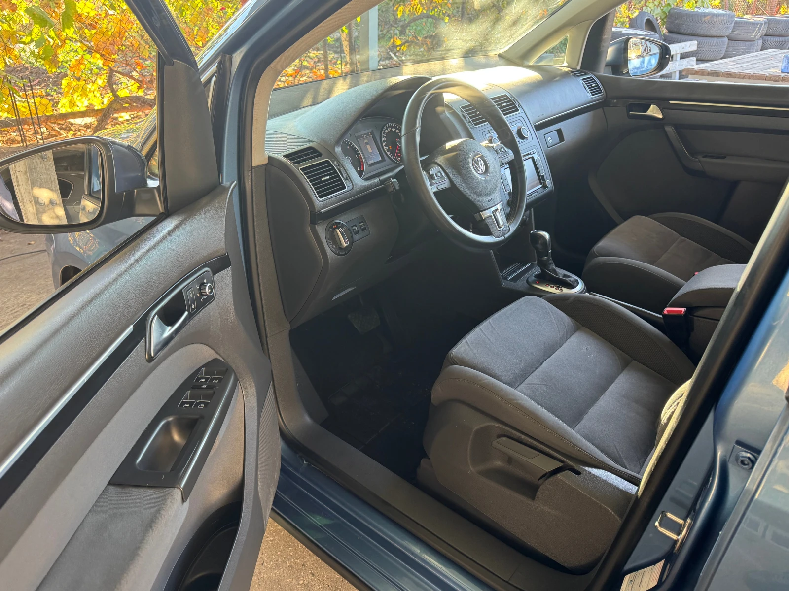 VW Touran ХАЙЛАЙН, снимка 9 - Автомобили и джипове - 56627264