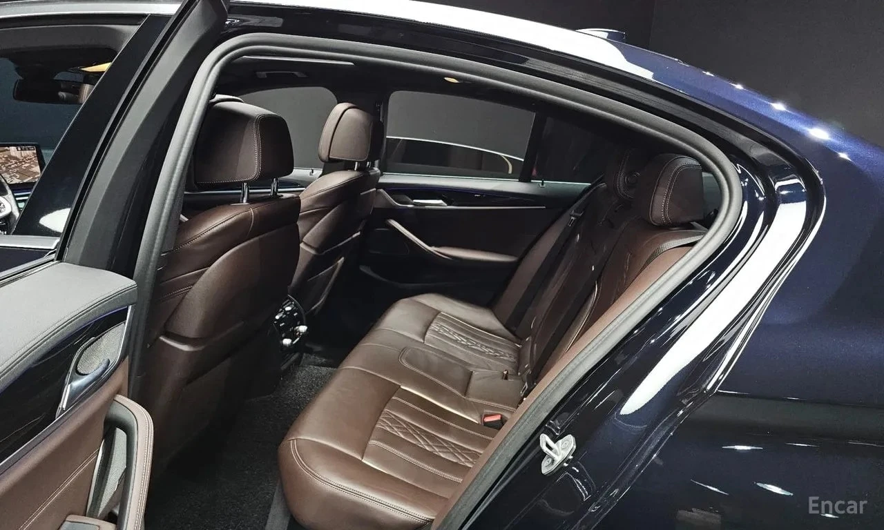 BMW 530 * 530i M Sport Package * , снимка 12 - Автомобили и джипове - 56723264