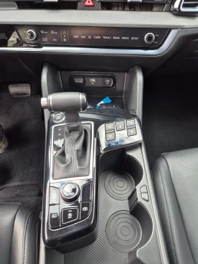 Kia Sportage 2.0 CRDI 4Х2 - Наличен в БГ, снимка 11