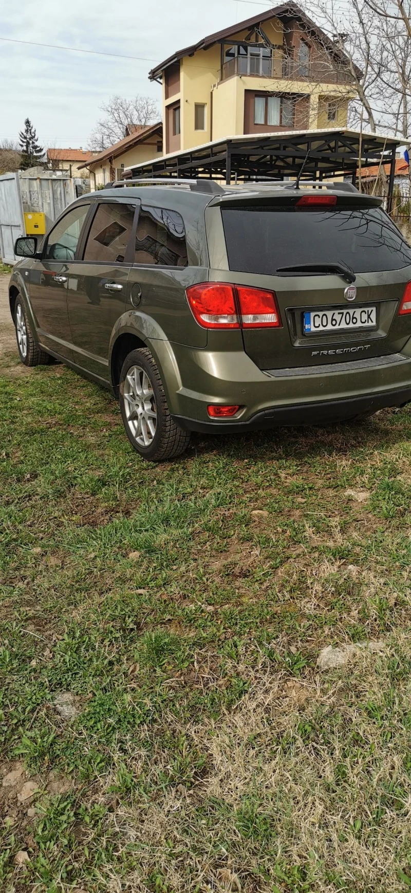 Fiat Freemont, снимка 5 - Автомобили и джипове - 49517636