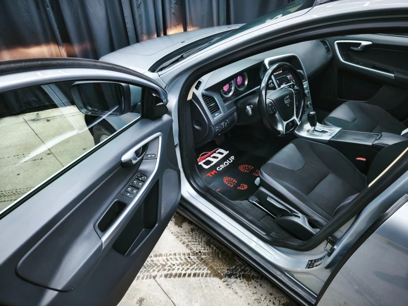 Volvo XC60 2.4D3 Automatic 4WD 163k.c Euro5, снимка 7 - Автомобили и джипове - 52689322