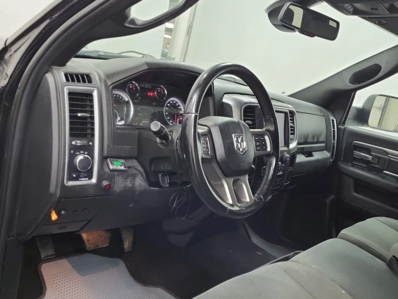 Dodge RAM 1500 * WARLOCK CREW CAB SHORT BED * CARFAX * БЕЗ ПЪРВОН, снимка 10 - Автомобили и джипове - 53096220