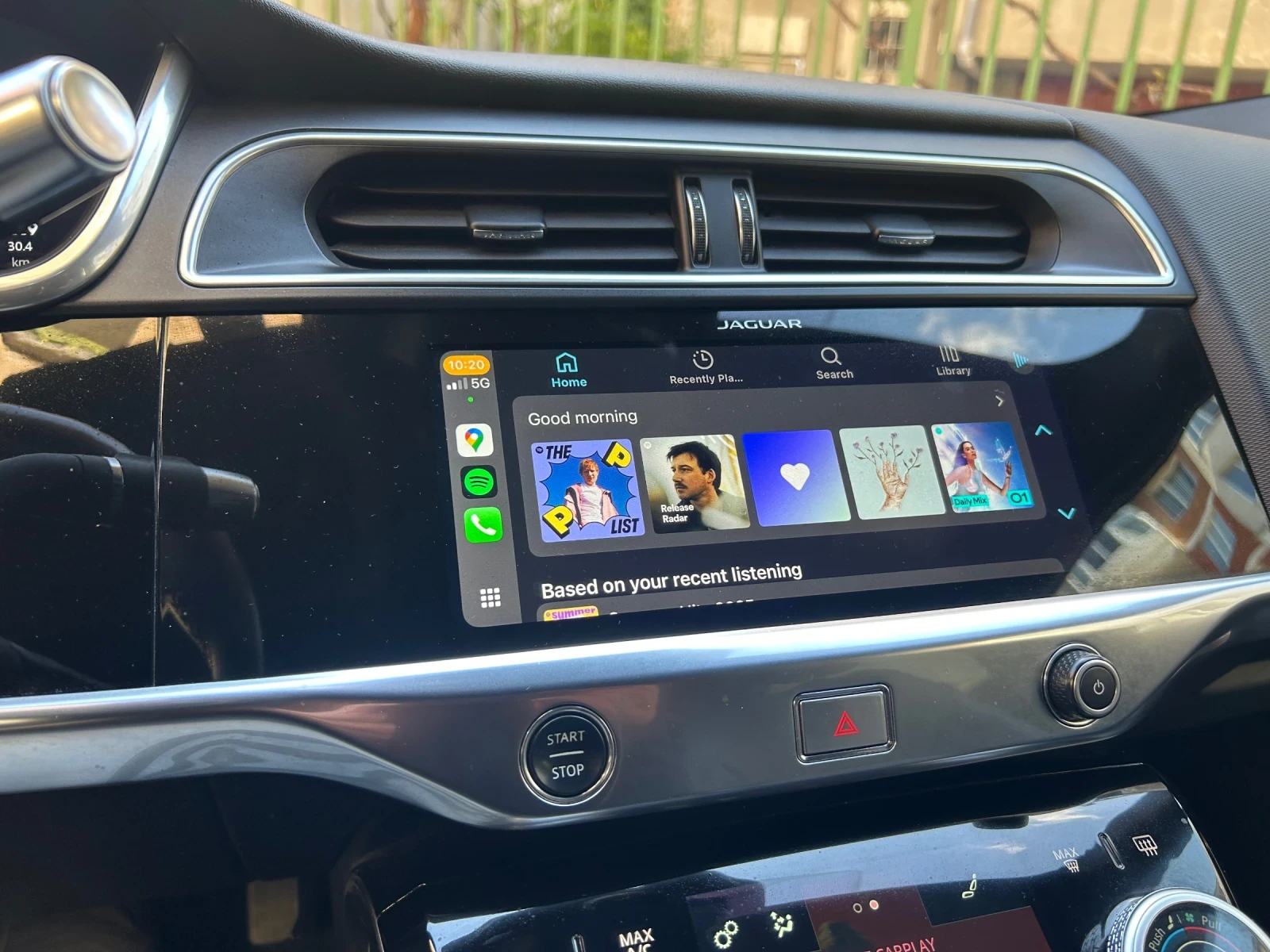 Jaguar I-Pace EV400, нова батерия, въздушно окачване, HUD - изображение 9