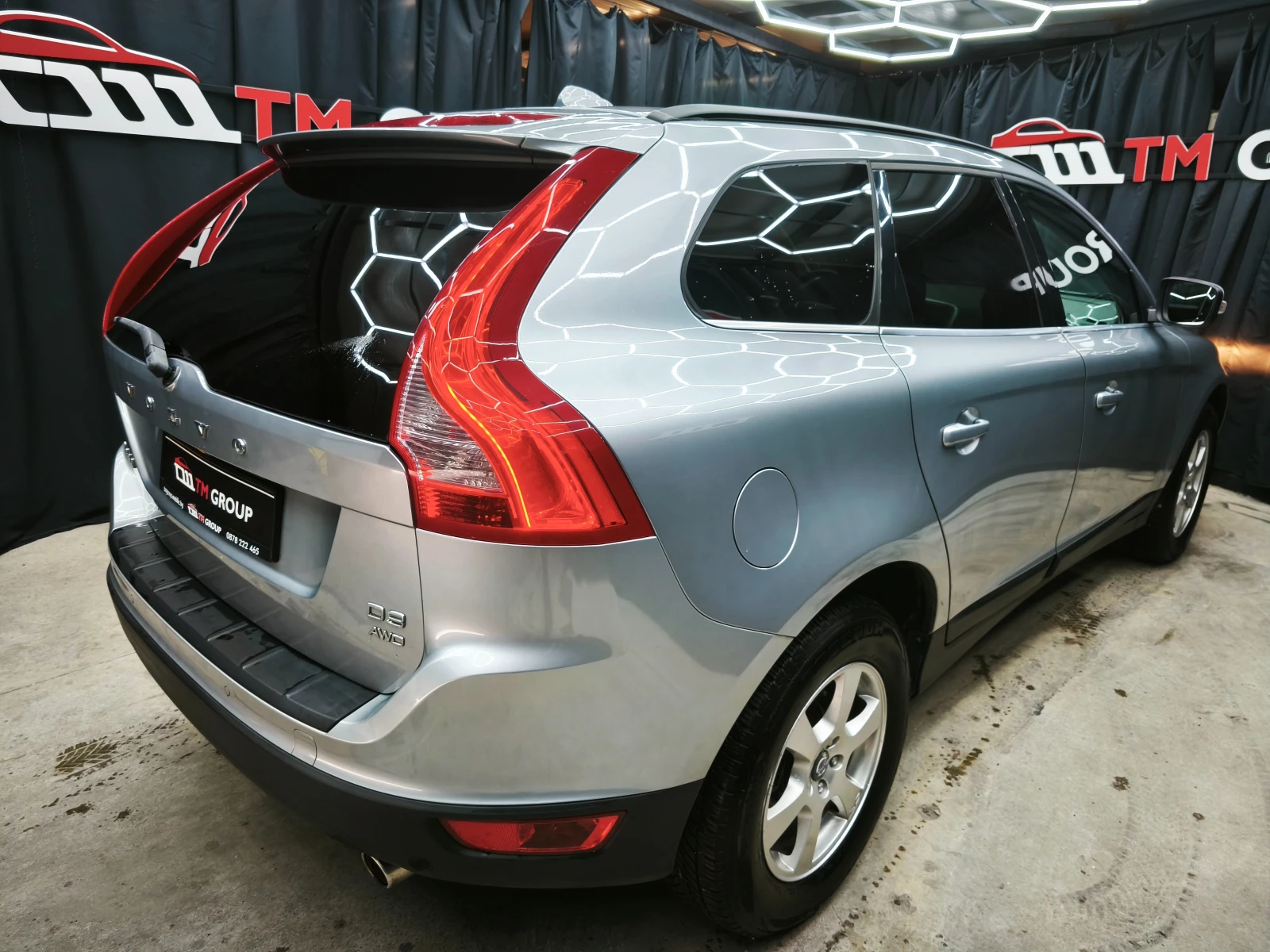 Volvo XC60 2.4D3 Automatic 4WD 163k.c Euro5 - изображение 4