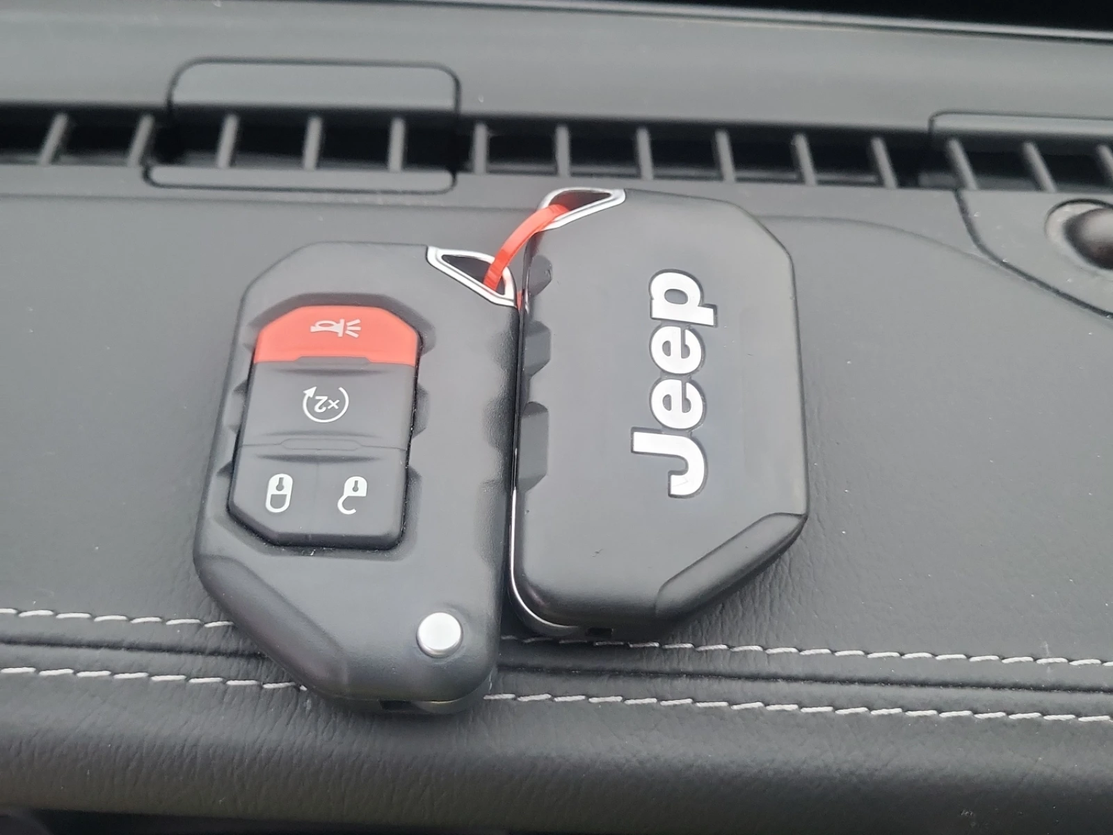 Jeep Wrangler SAHARA| ��������| CARFAX| ��� ������������ ������ | Mobile.bg � ����������� 15