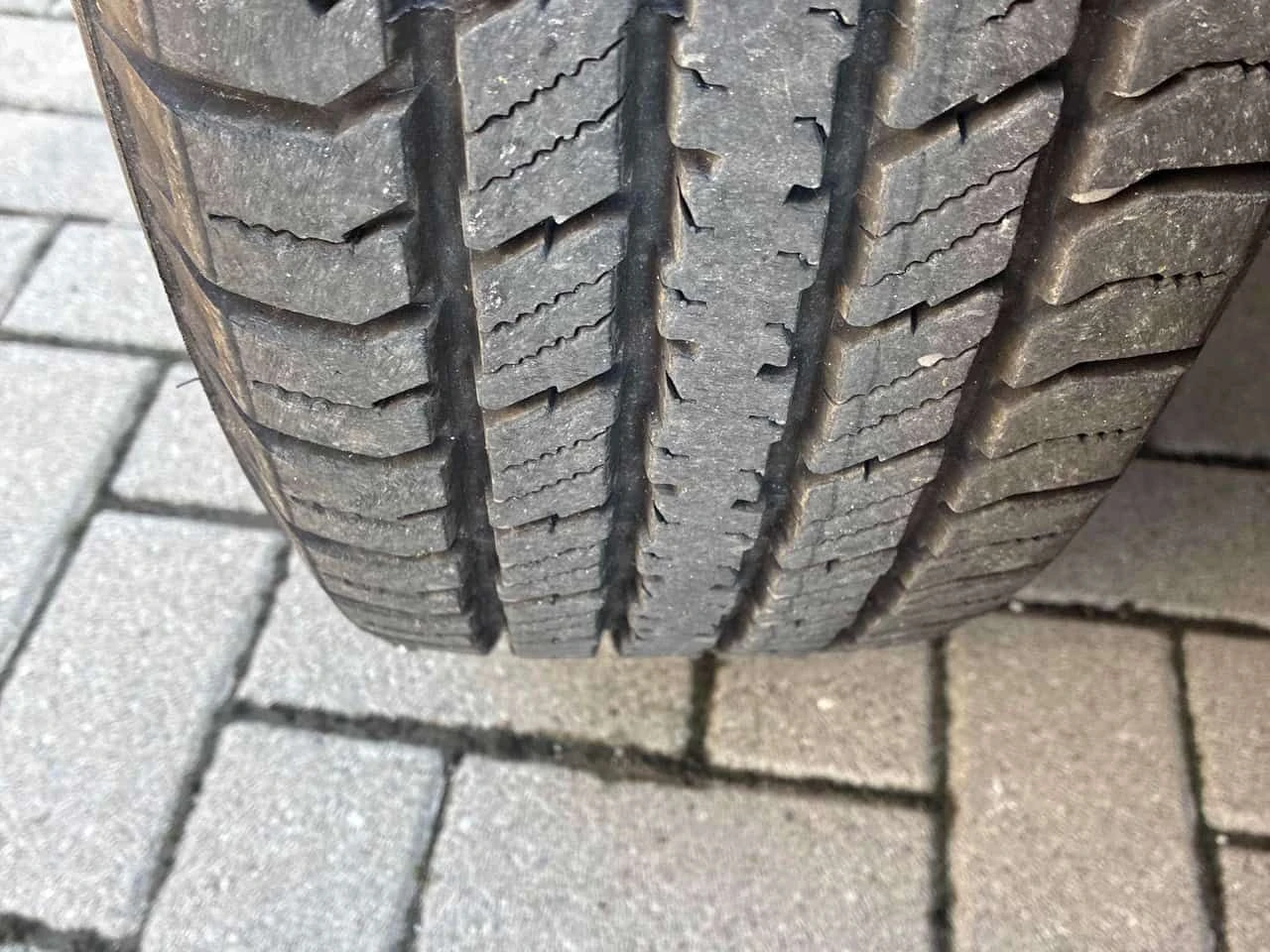 Toyota Rav4 LE * CARFAX * АВТОКРЕДИТ БЕЗ ПЪРВОНАЧАЛНА ВНОСКА, снимка 12 - Автомобили и джипове - 54995929