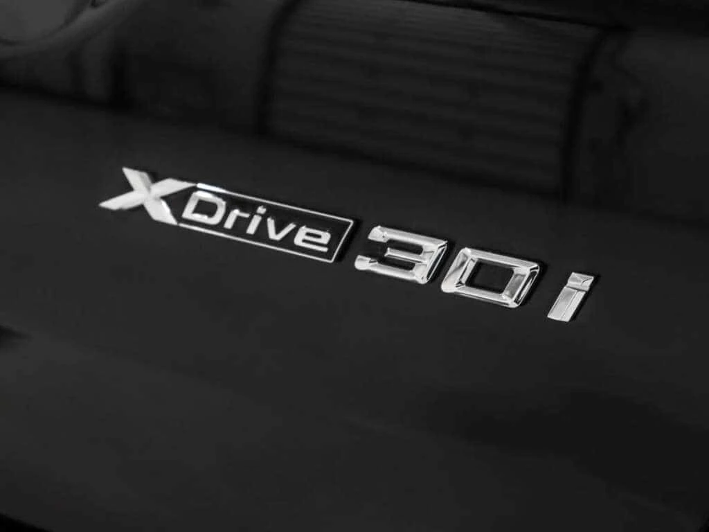 BMW X3 xDrive30i / Premium Essential Pkg / Red Interior /, снимка 11 - Автомобили и джипове - 55025106