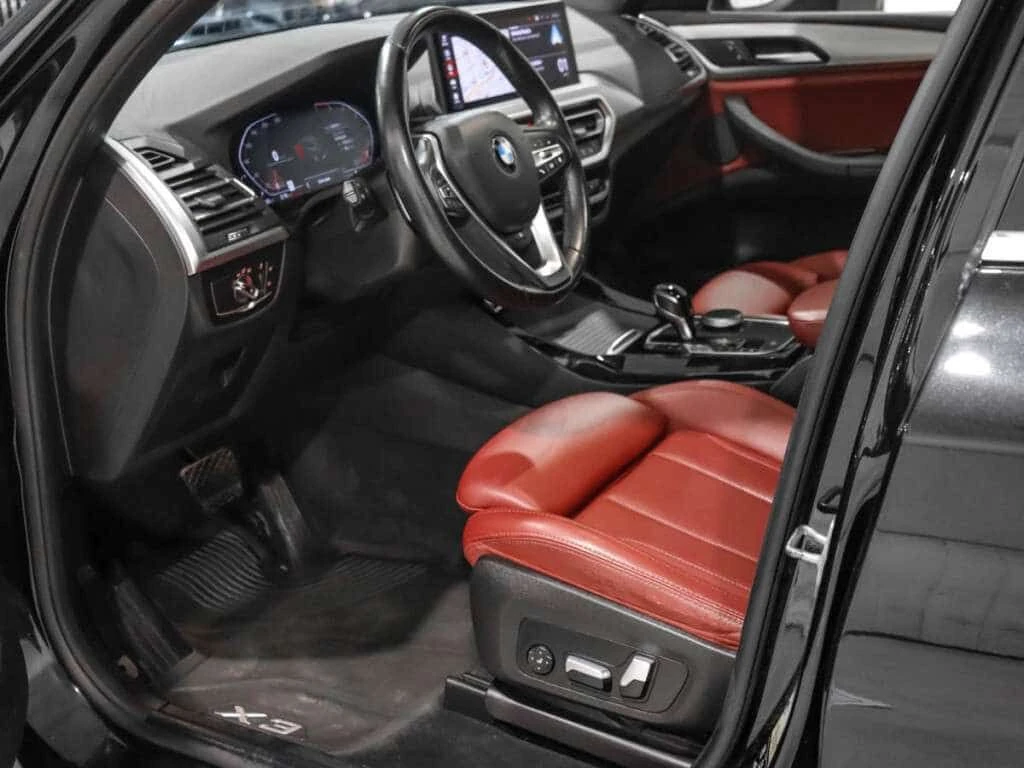 BMW X3 xDrive30i / Premium Essential Pkg / Red Interior /, снимка 16 - Автомобили и джипове - 55025106