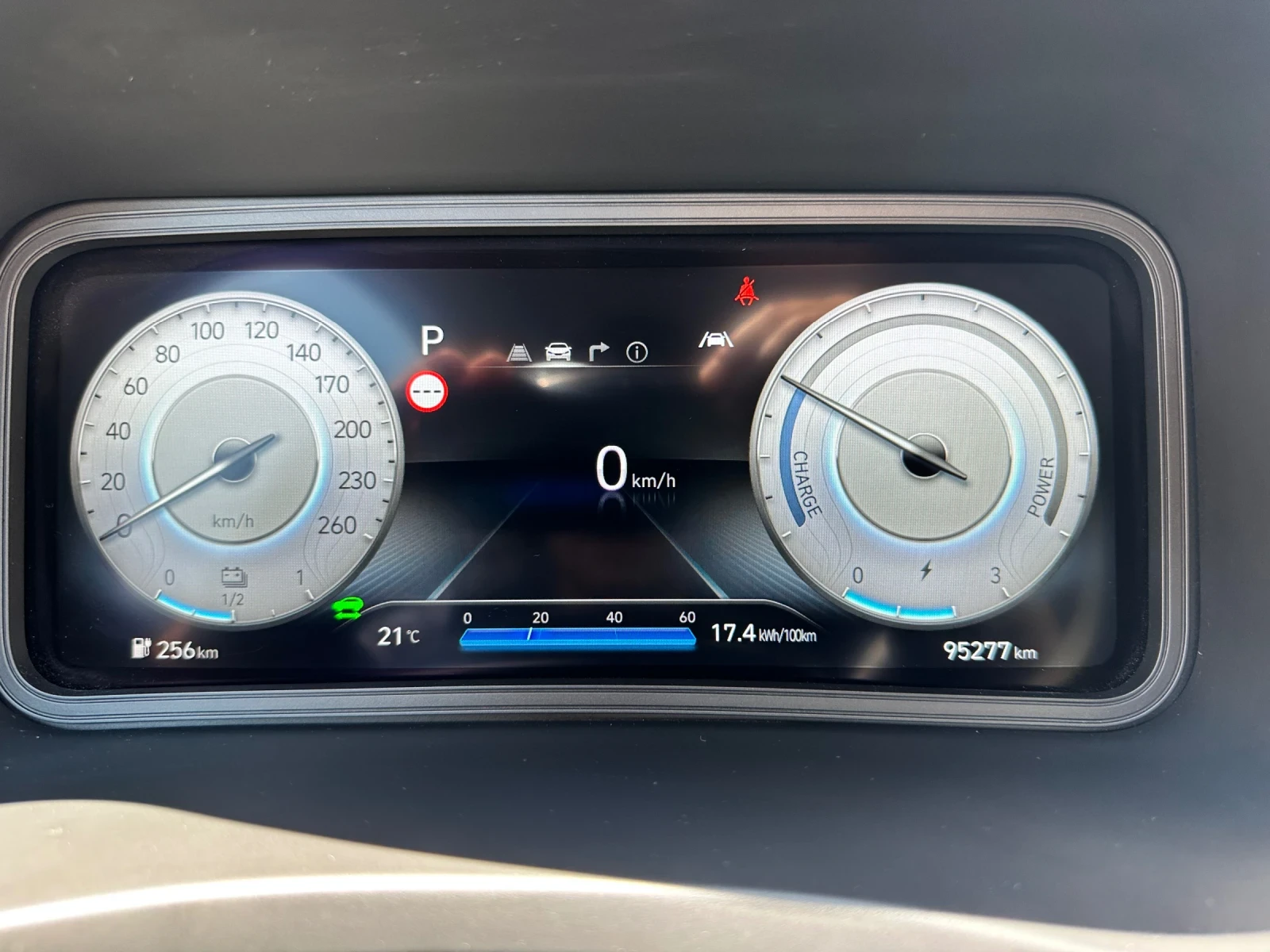 Hyundai Kona, снимка 5 - Автомобили и джипове - 55153327