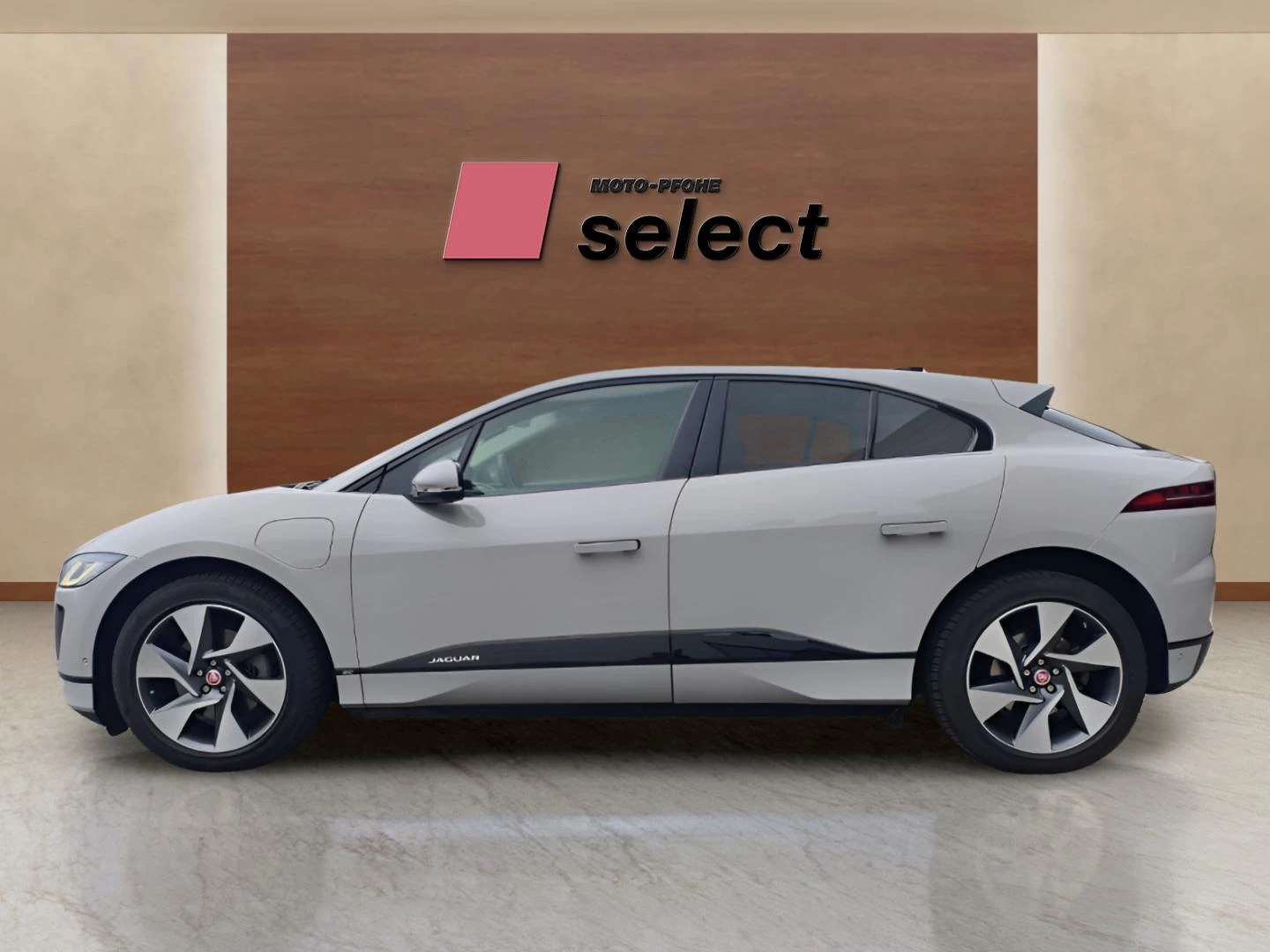 Jaguar I-Pace EV 90kWh, снимка 8 - Автомобили и джипове - 55437346
