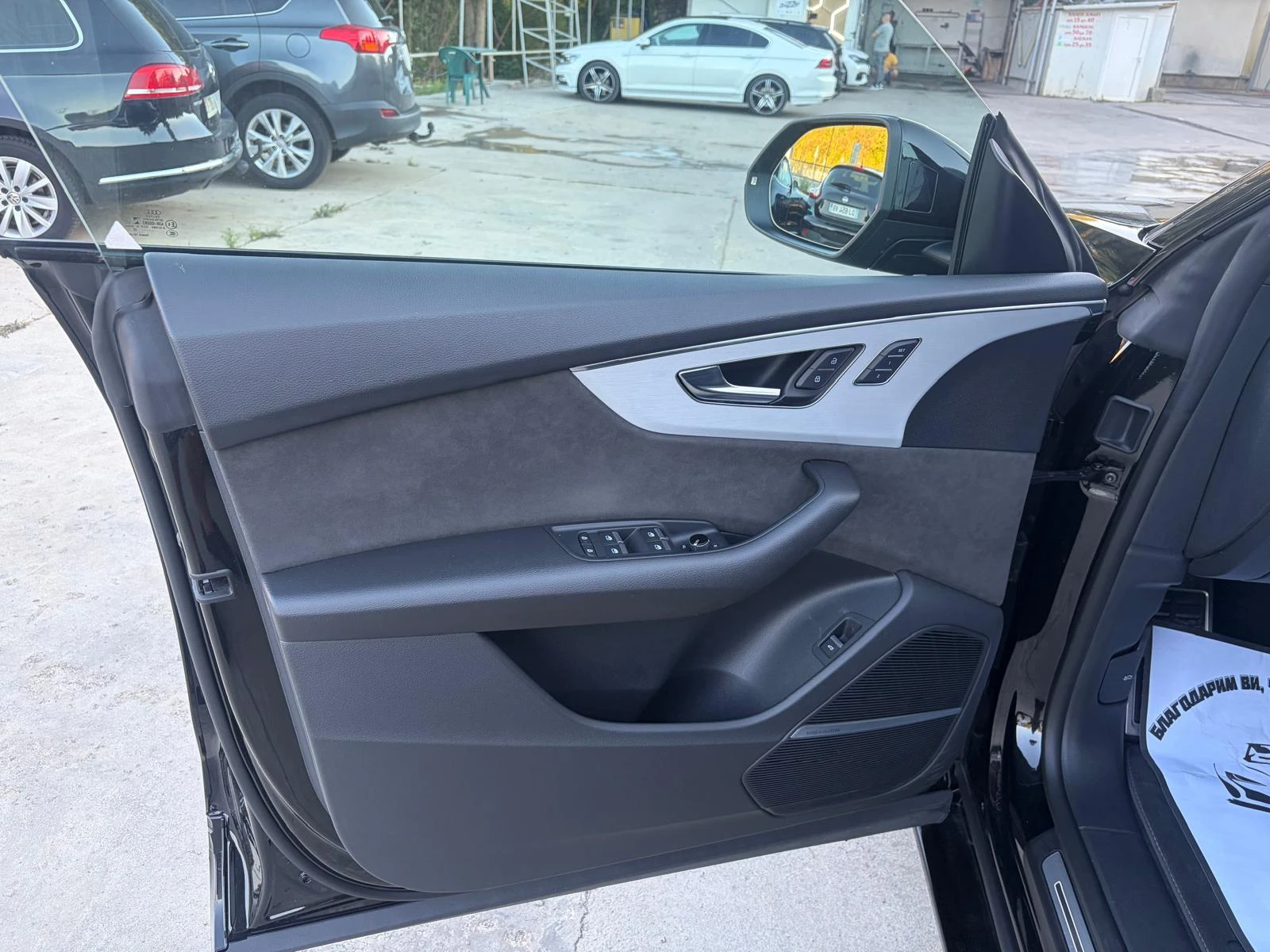 Audi Q8 S-LINE, снимка 15 - Автомобили и джипове - 56192661