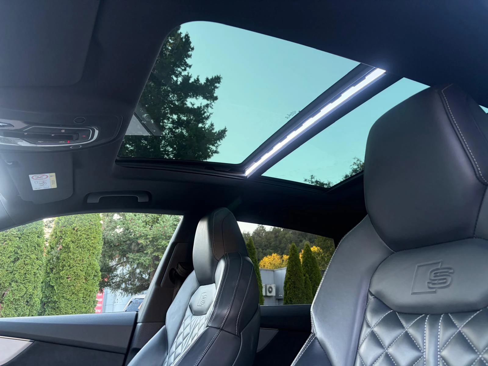 Audi Q8 S-LINE, снимка 12 - Автомобили и джипове - 56192661