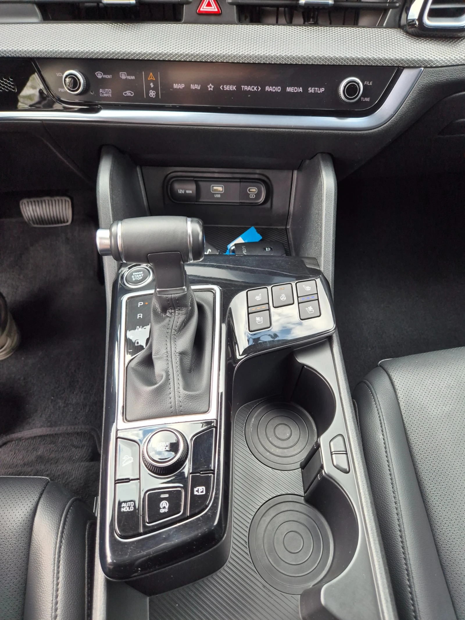 Kia Sportage 2.0 CRDI 4Х2 - Наличен в БГ, снимка 11 - Автомобили и джипове - 56232900
