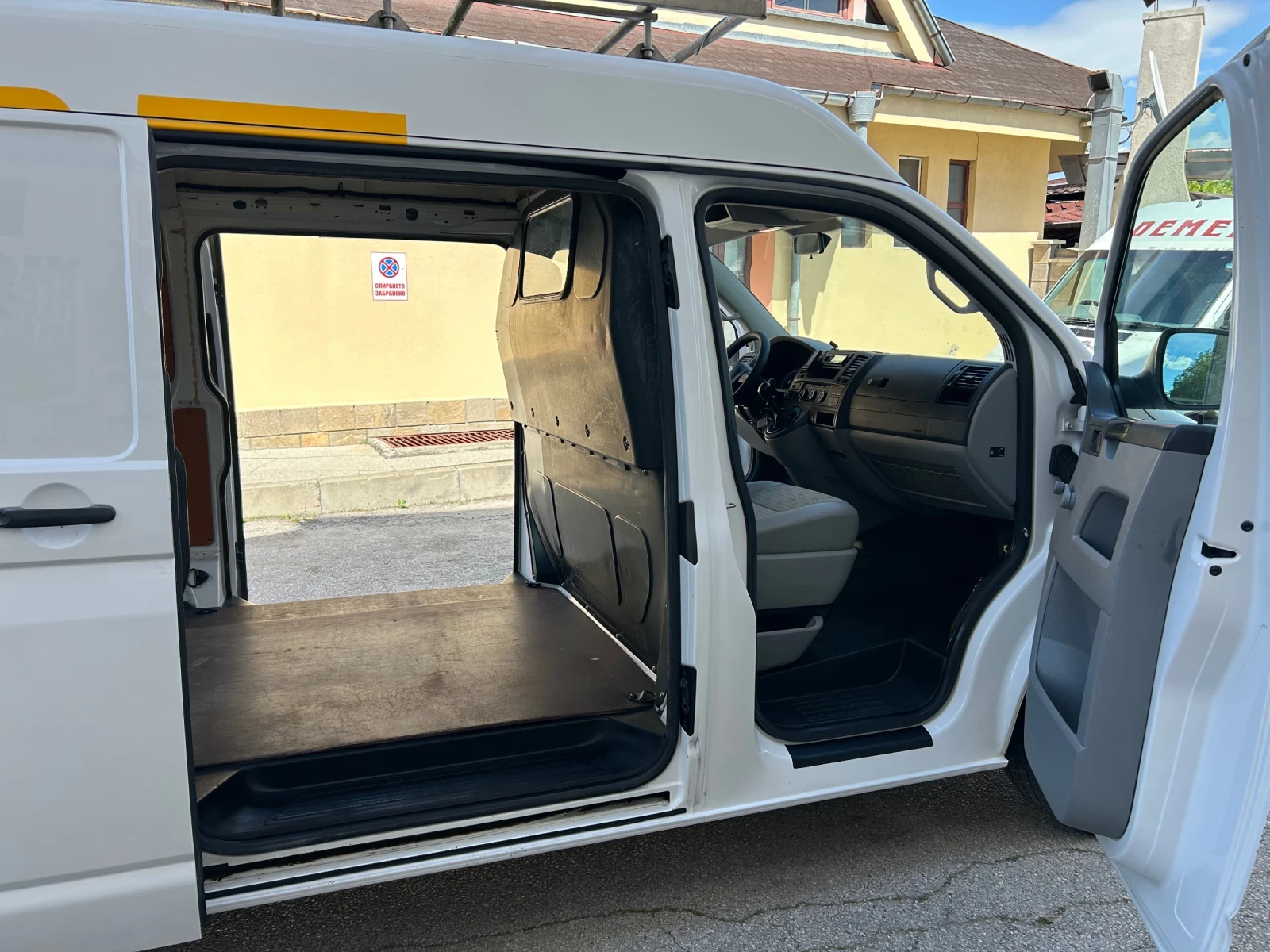 VW Transporter 2.0TDI MAXI 2 СТР. ВРАТИ, снимка 8 - Бусове и автобуси - 54721403