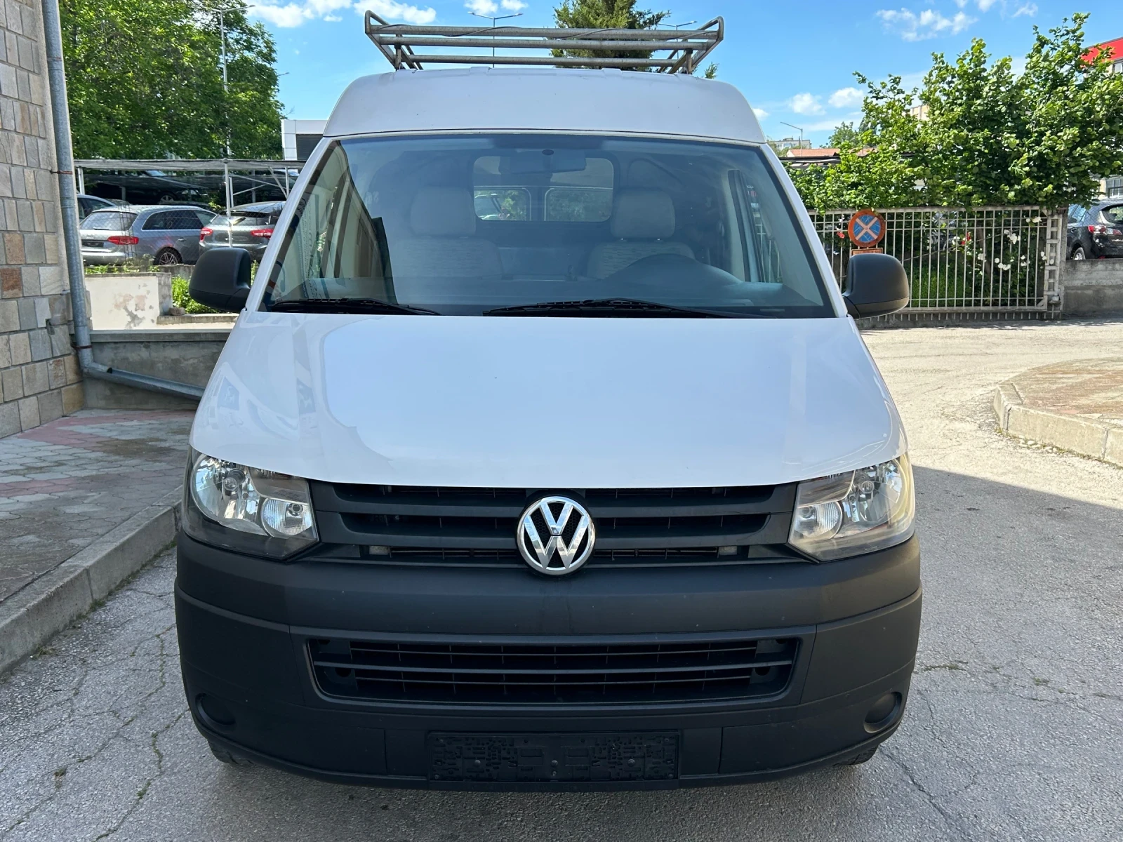VW Transporter 2.0TDI MAXI 2 СТР. ВРАТИ, снимка 2 - Бусове и автобуси - 54721403