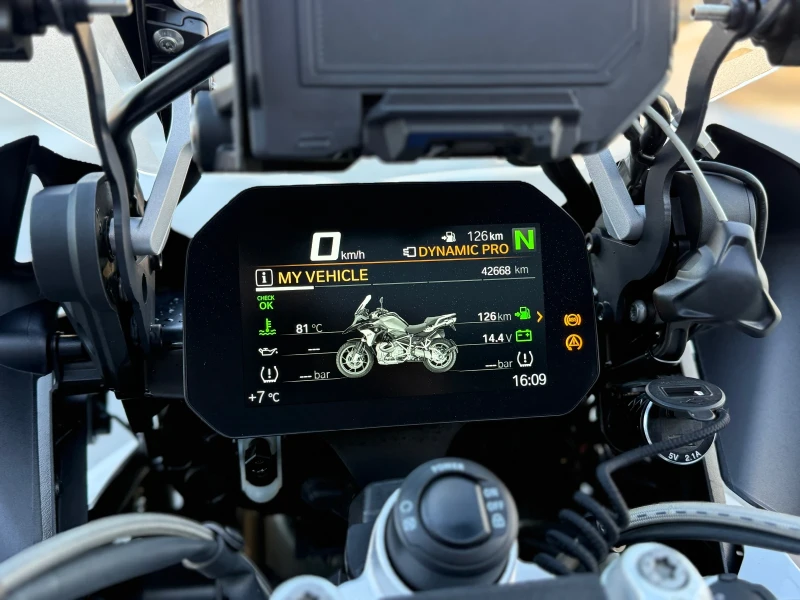 BMW R 1250GS HP, * 42 000км* Навигация, LED, Уникат!, снимка 12 - Мотоциклети и мототехника - 52849735