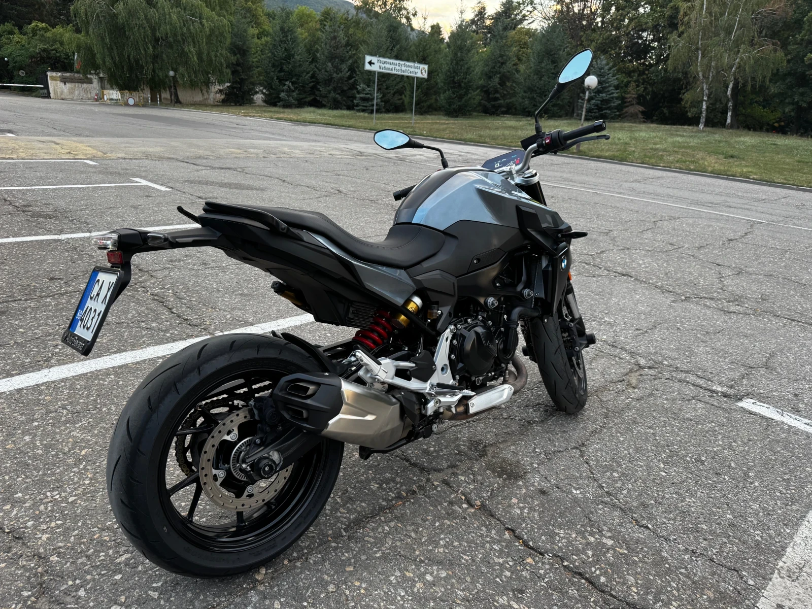 BMW F 900 R - изображение 2