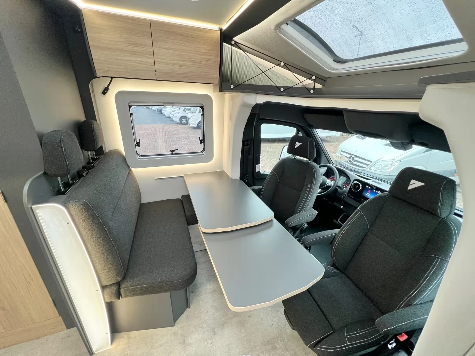 Кемпер Frankia NEO AL-KO Black-Line MB , снимка 4 - Каравани и кемпери - 54079882