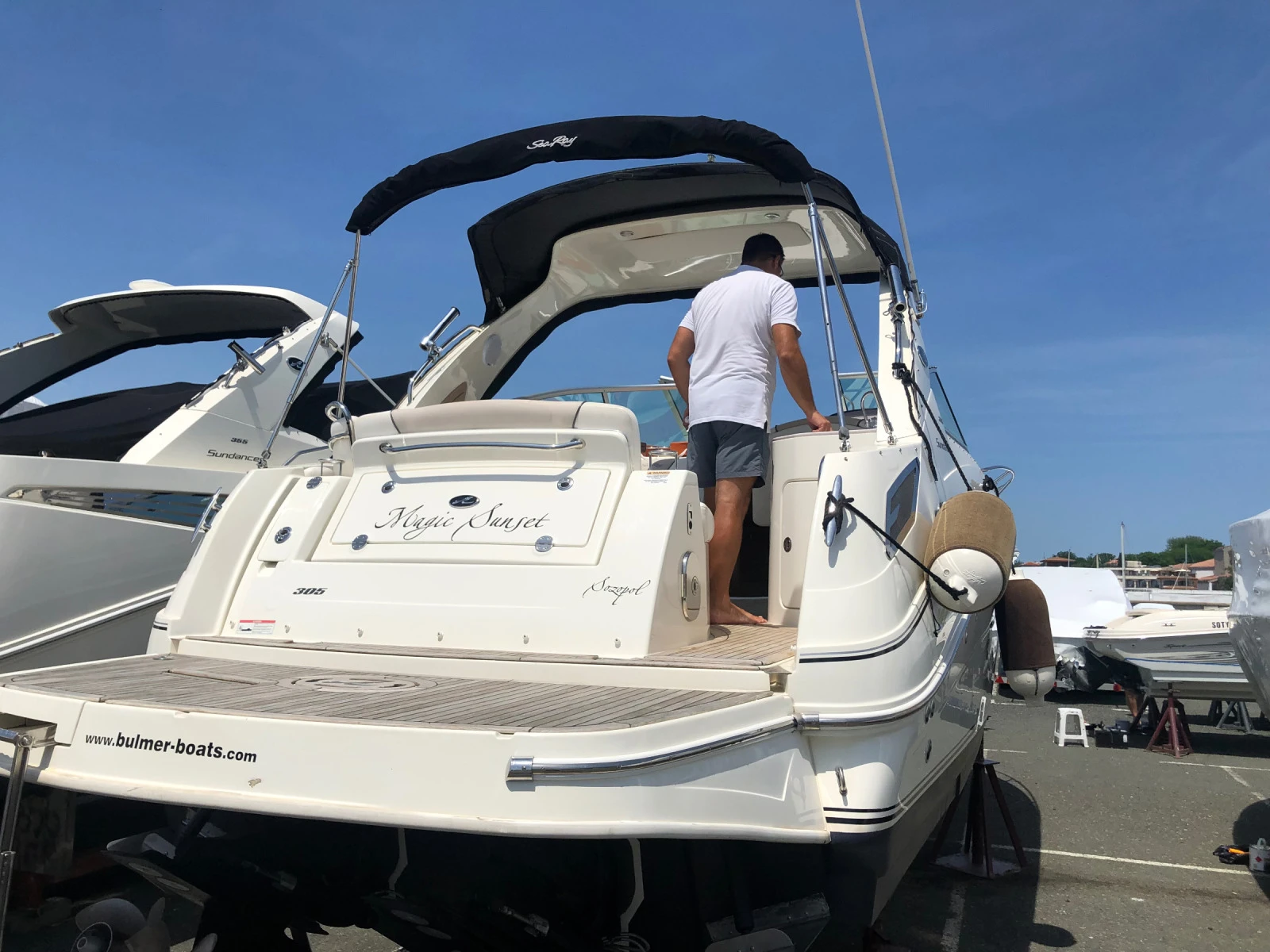 Моторна яхта Sea Ray 305 Sundancer  - изображение 6