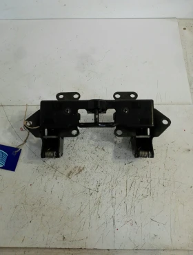 Ключалка заден капак Рено Меган кабрио (на купето)